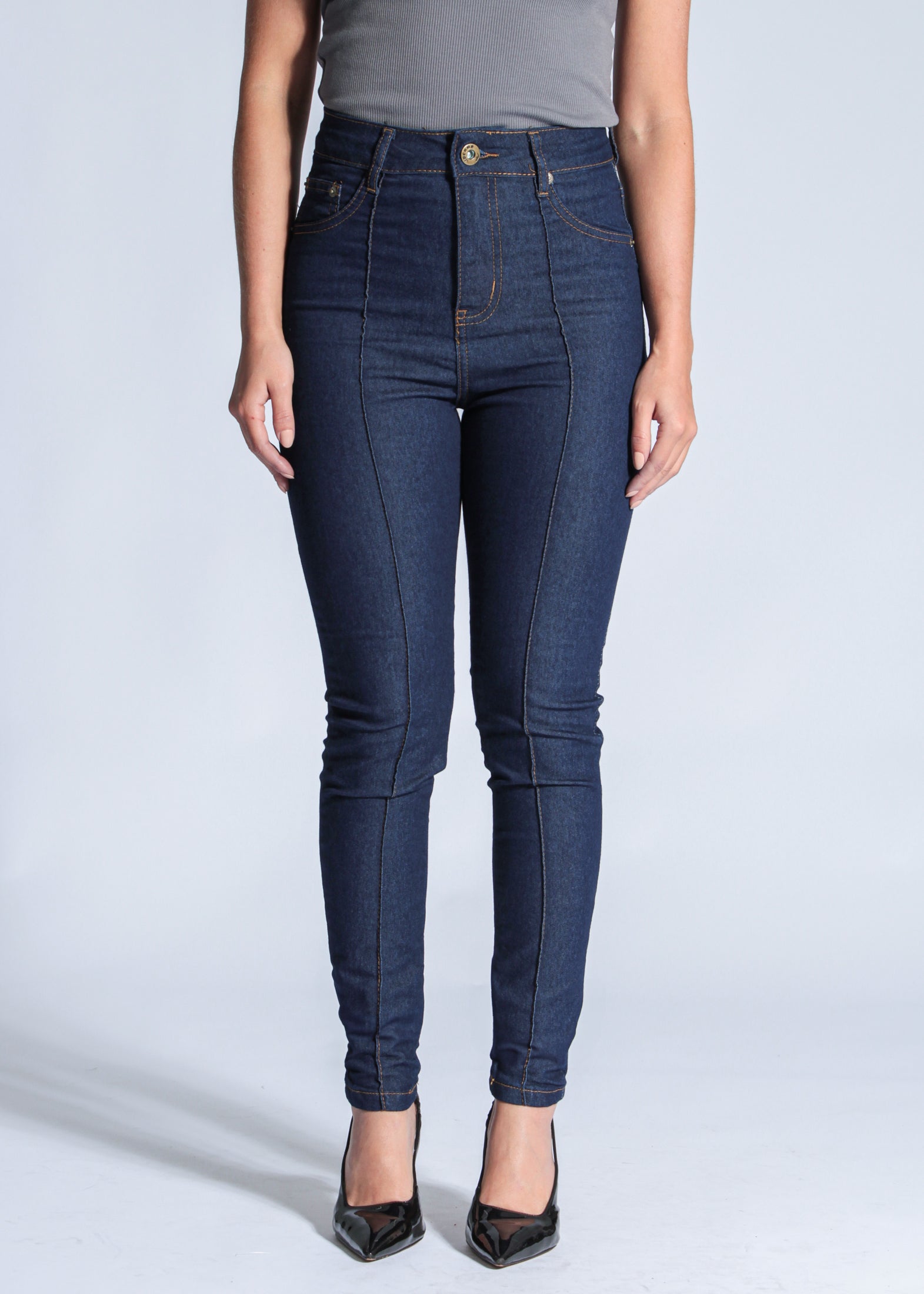 Calça Jeans Skinny Nervura - Amaciada