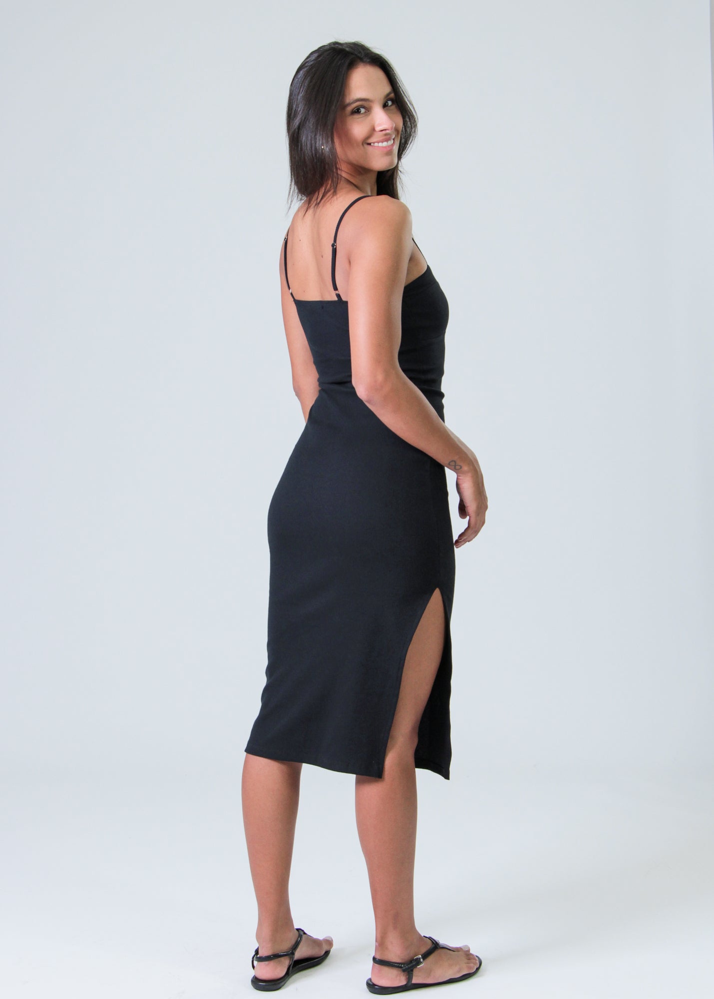 Vestido Midi Fenda Canelado - Preto
