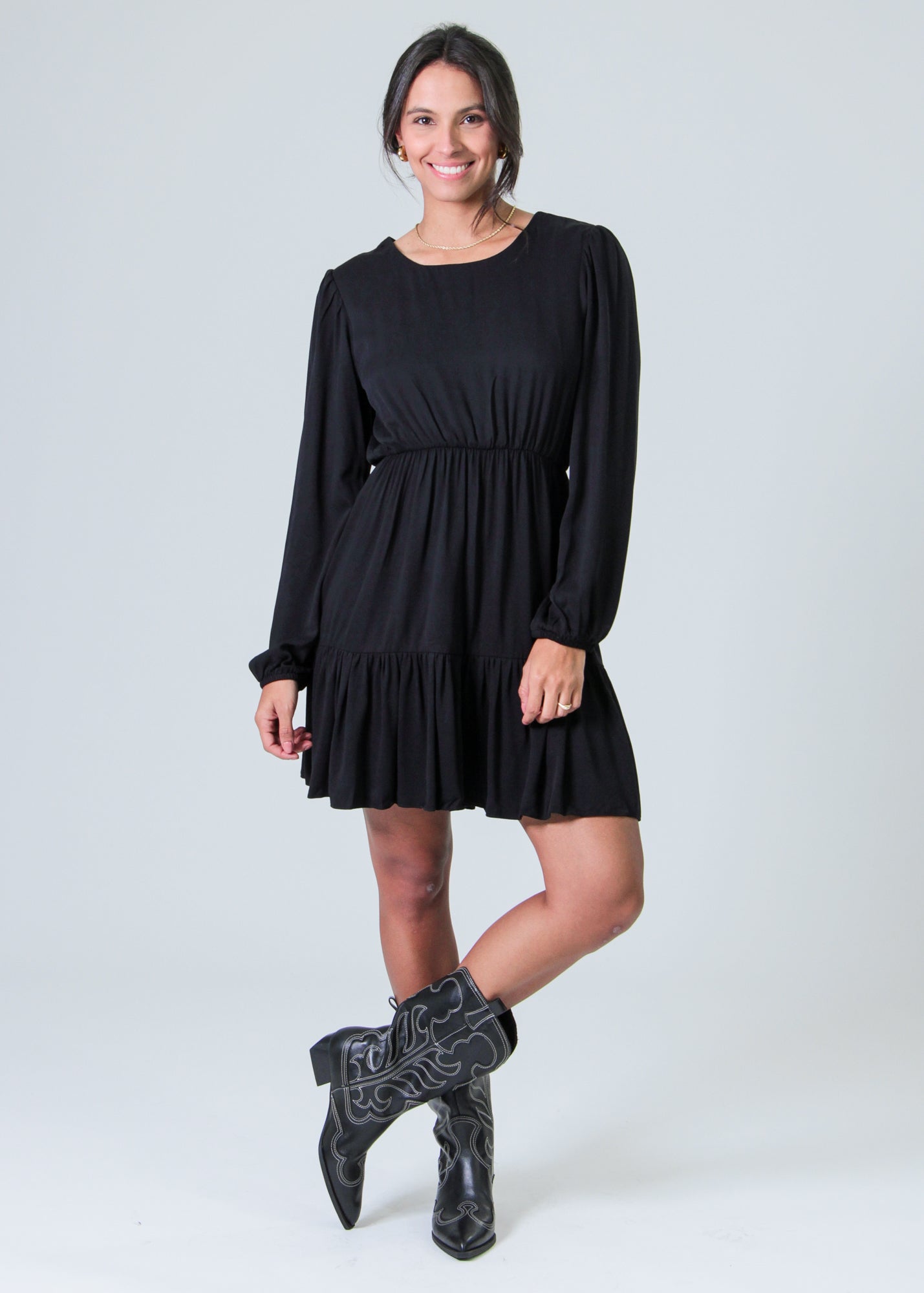 Vestido Babado Manga Longa - Preto