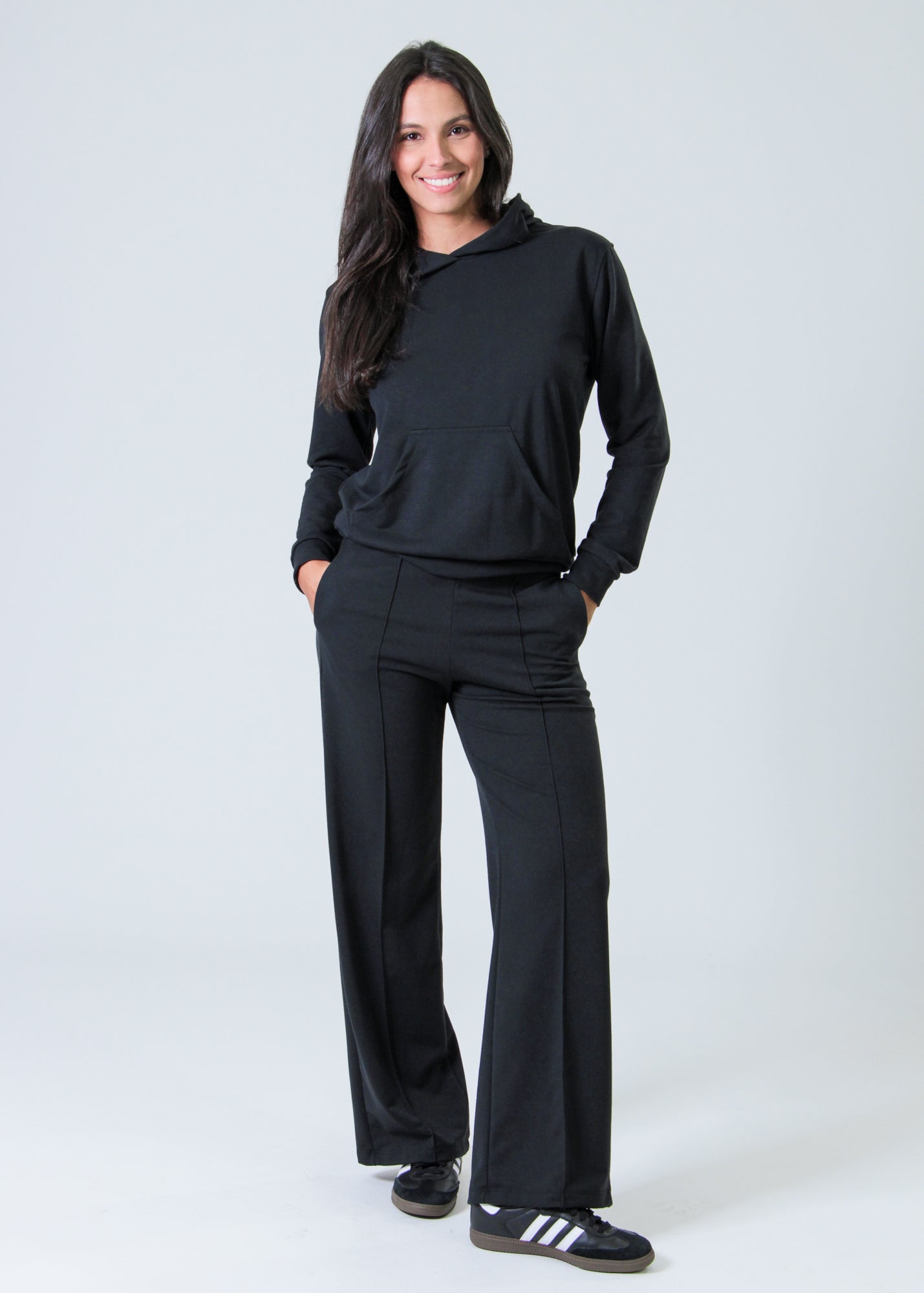 Blusa Moletinho Premium Canguru - Preto