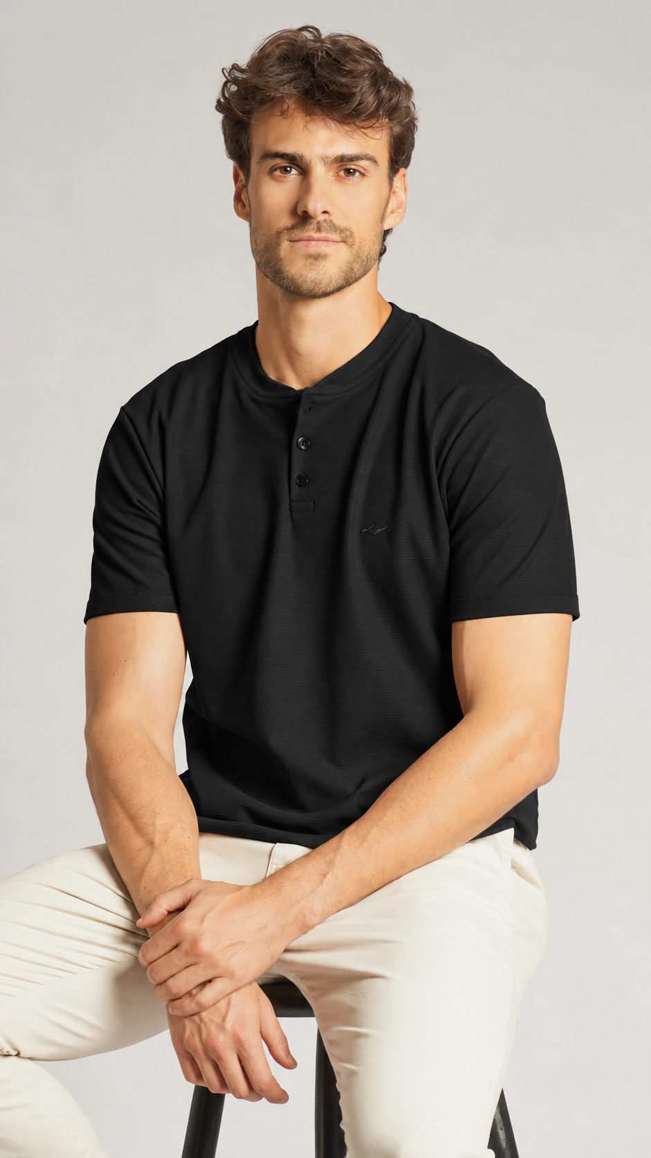 Camiseta Tricô Gola Portuguesa - Preta