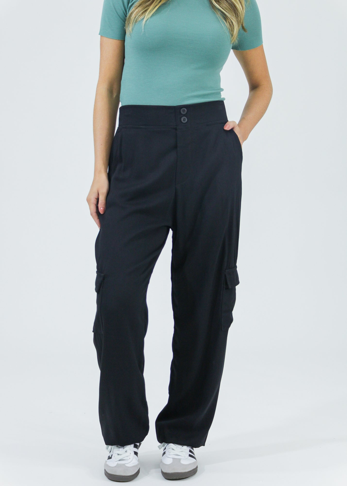 Calça Viscose Cargo - Preta