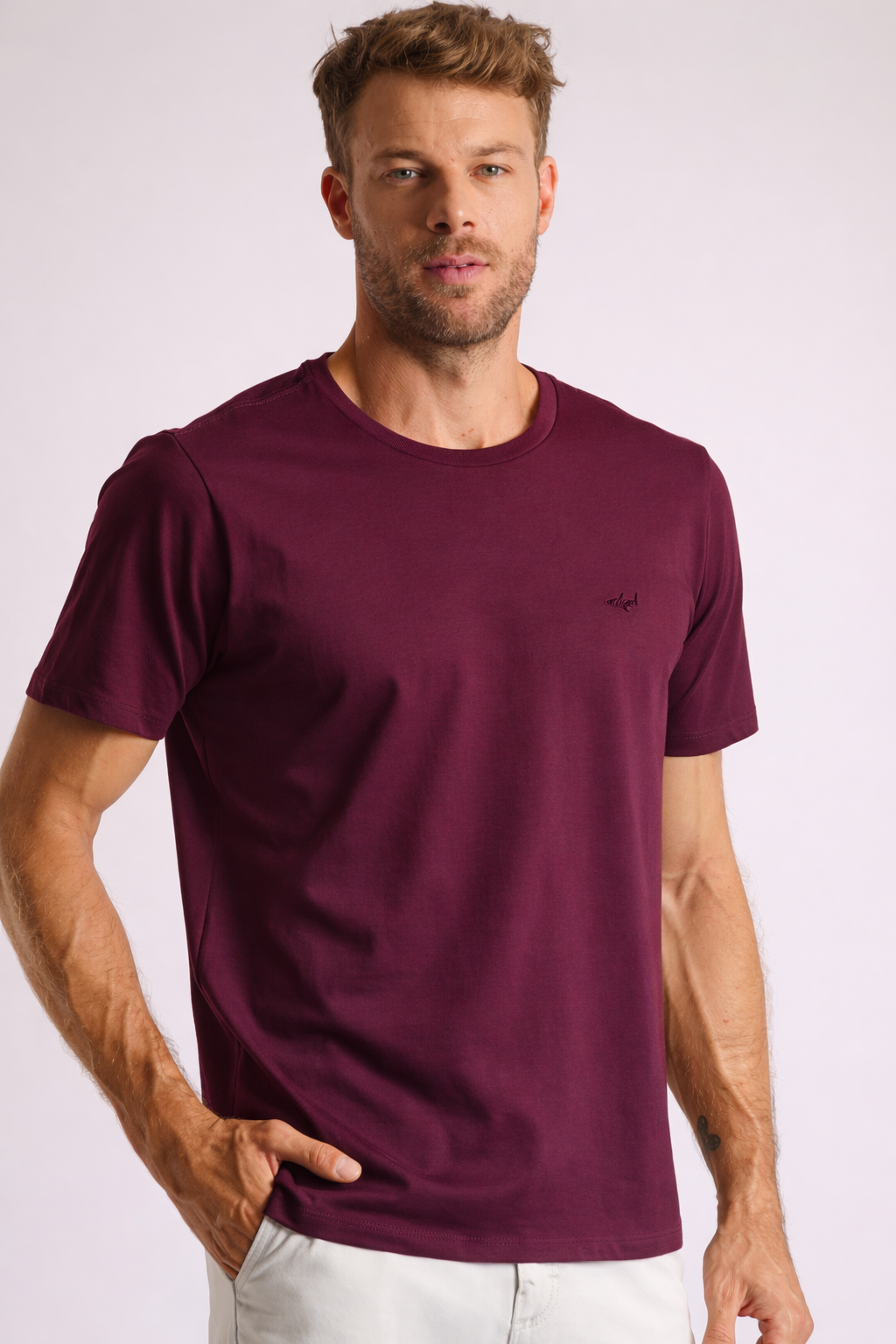 Camiseta Básica - Vinho
