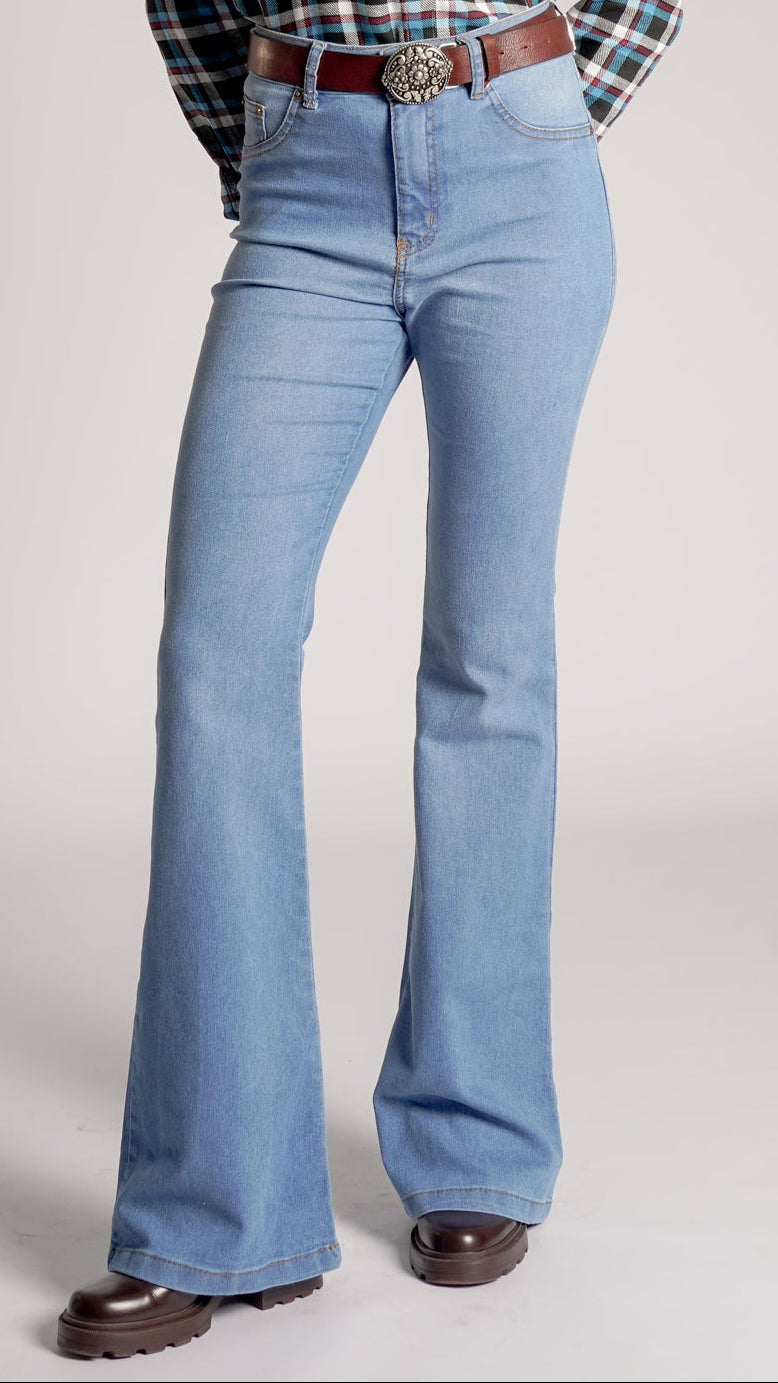 Calça Jeans Flare - Clara