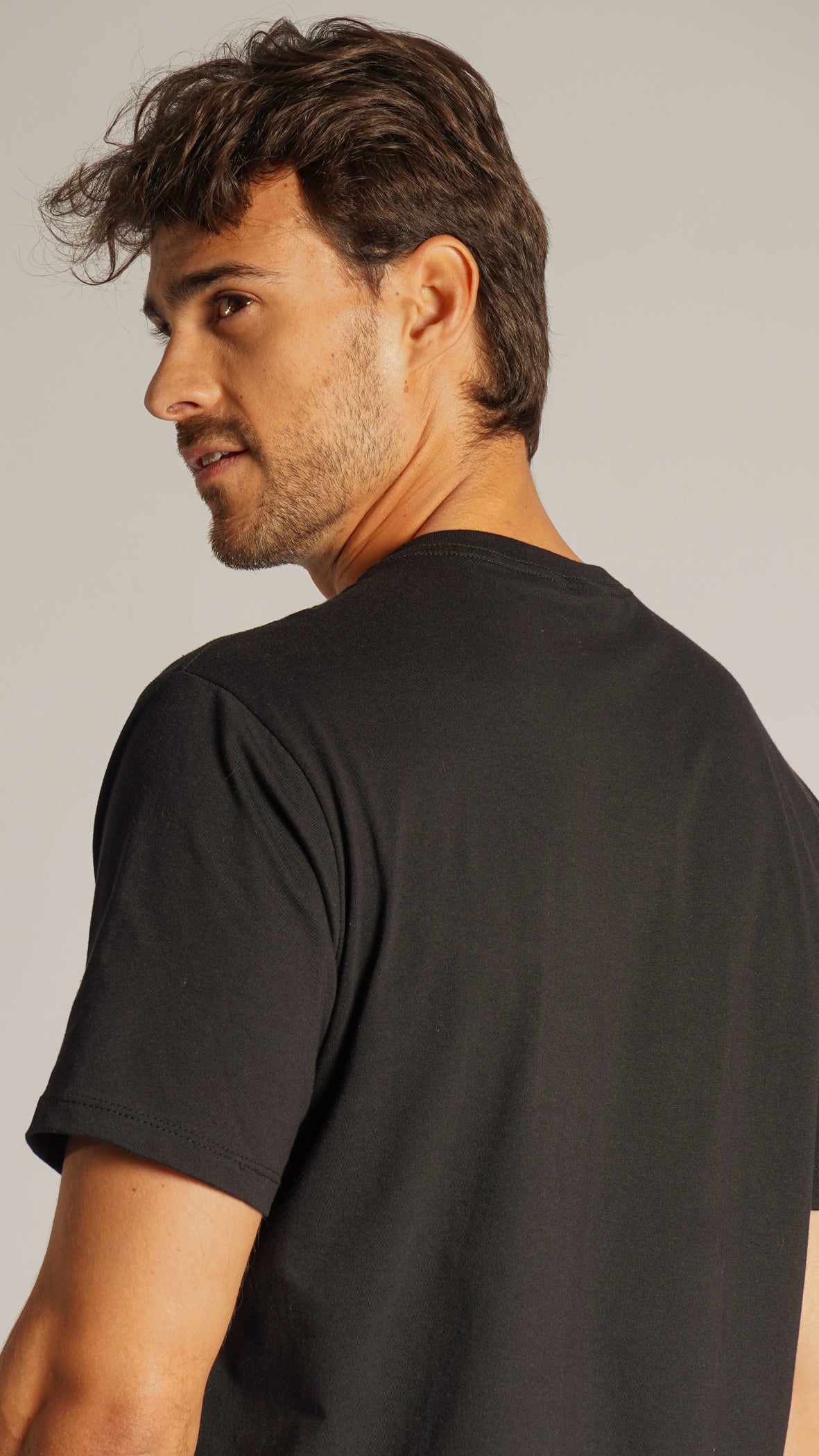 Camiseta Básica - Preta