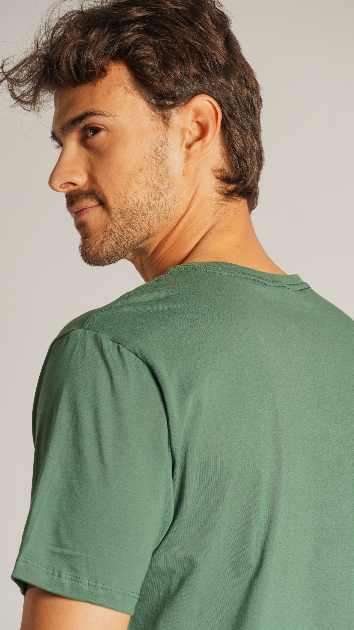 Camiseta Básica - Verde Militar