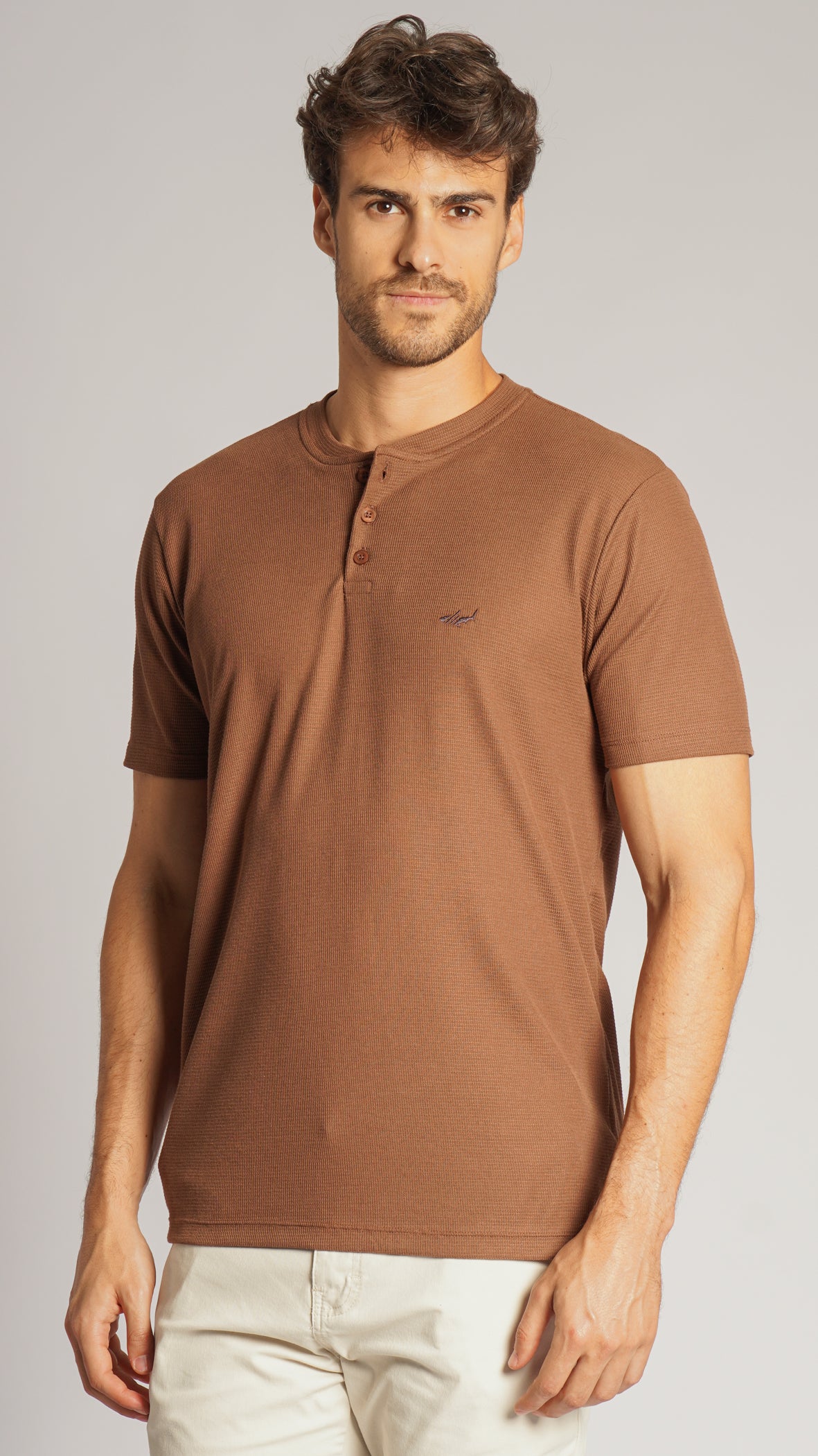 Camiseta Tricô Gola Portuguesa - Marrom