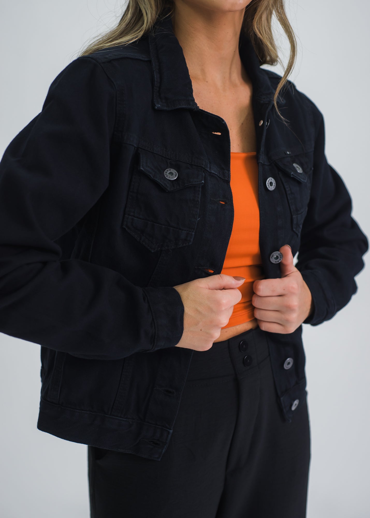 Jaqueta Jeans Destroyed - Preta