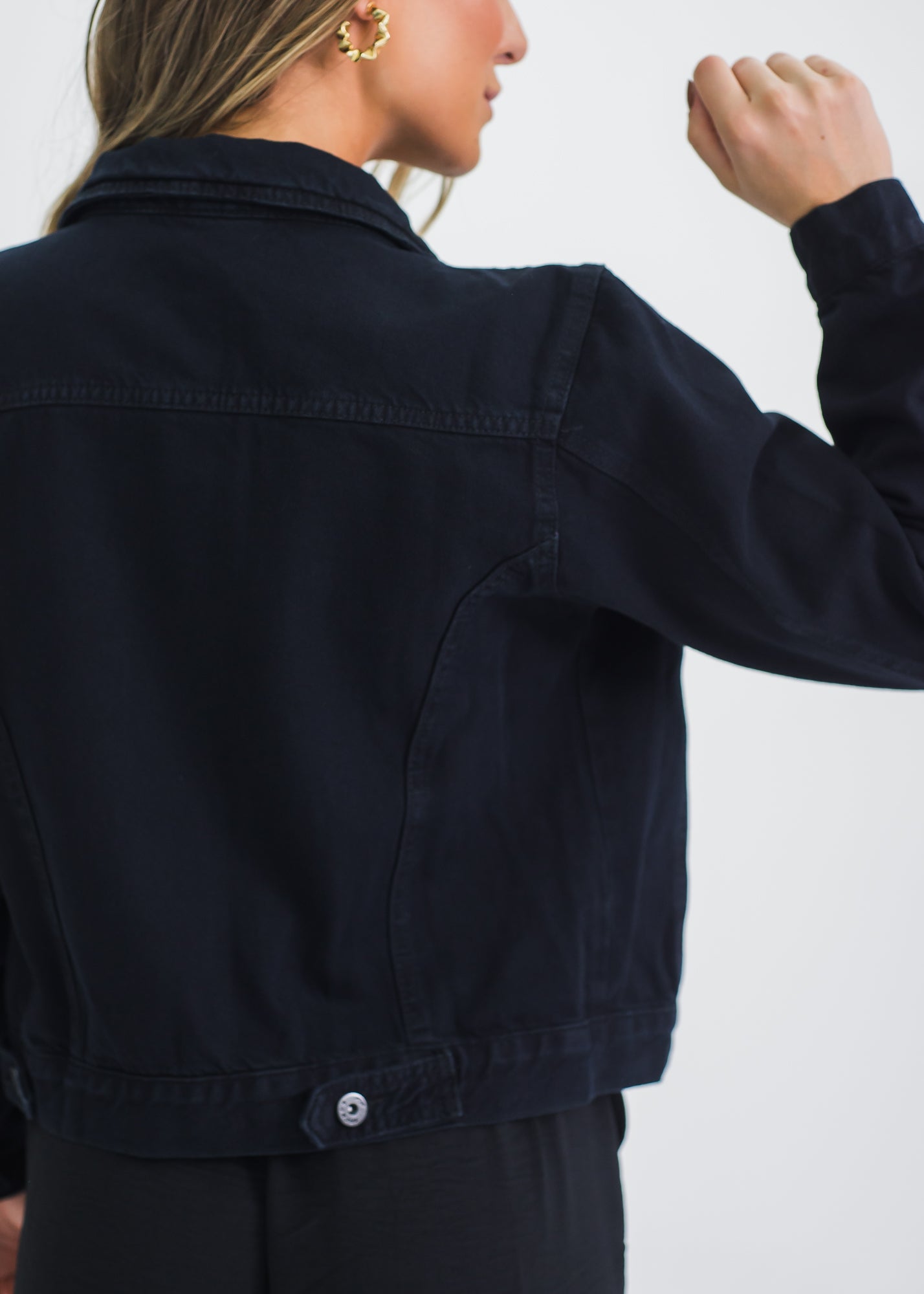 Jaqueta Jeans Destroyed - Preta