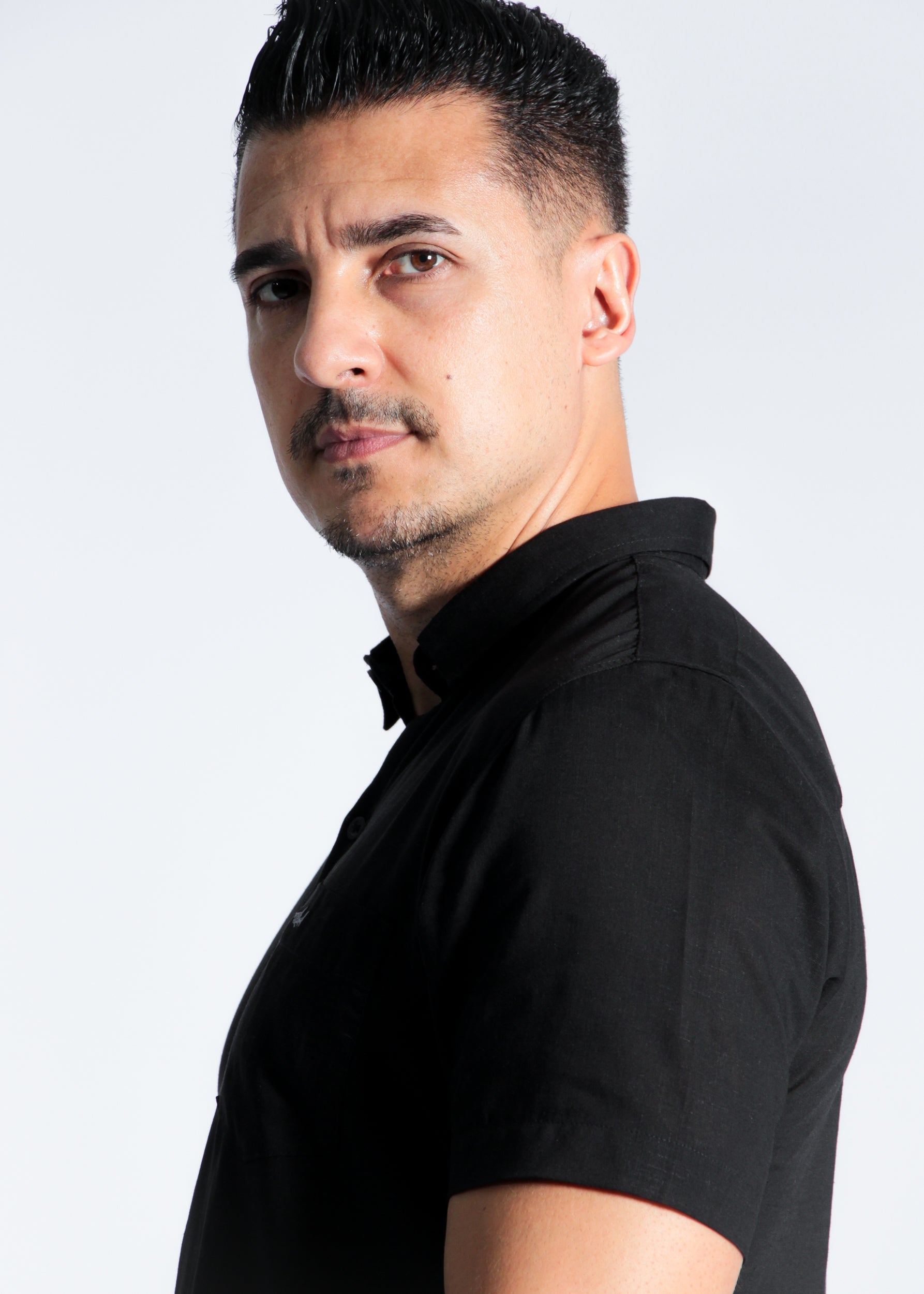 Camisa Manga Curta Linho - Preta