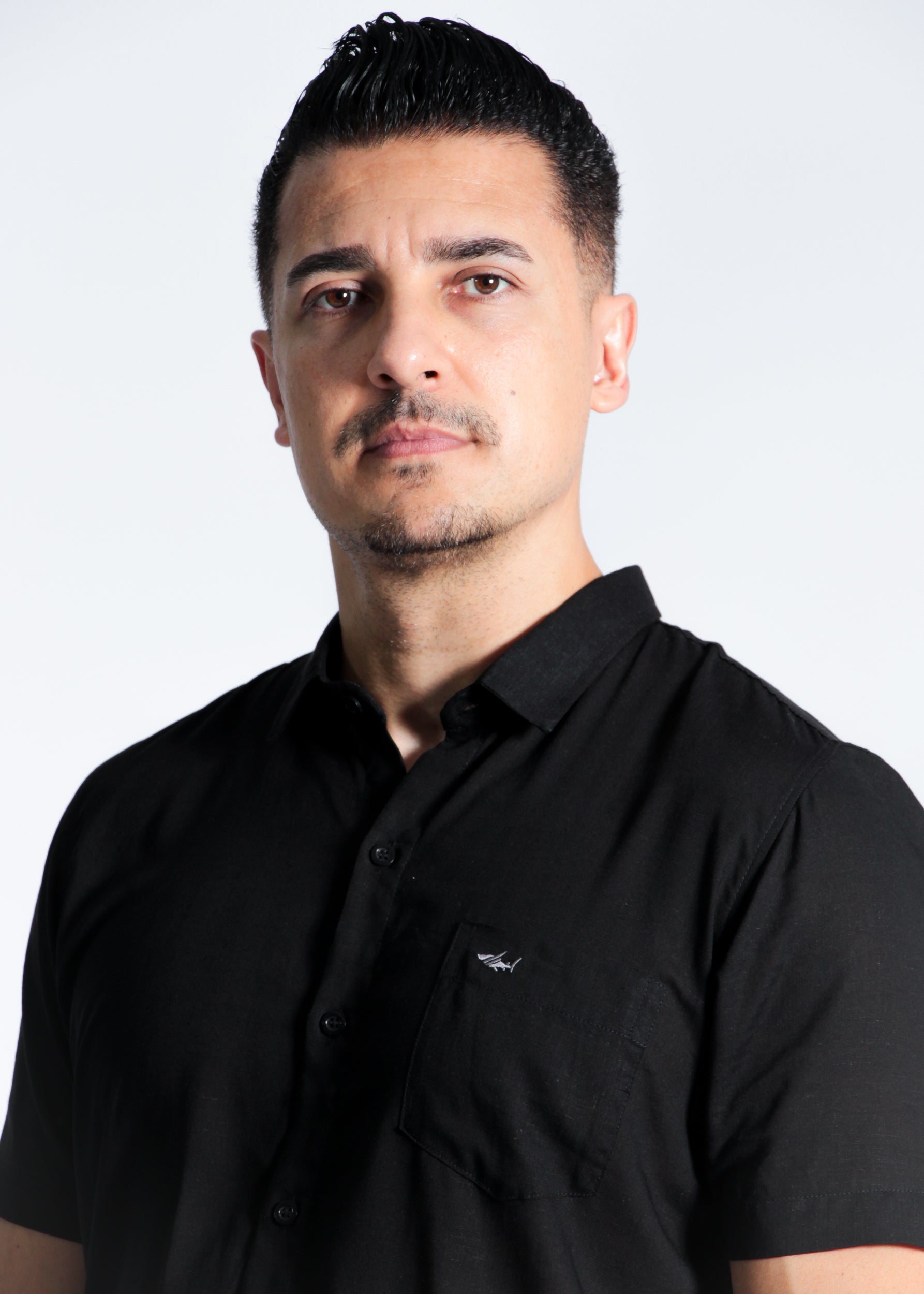 Camisa Manga Curta Linho - Preta