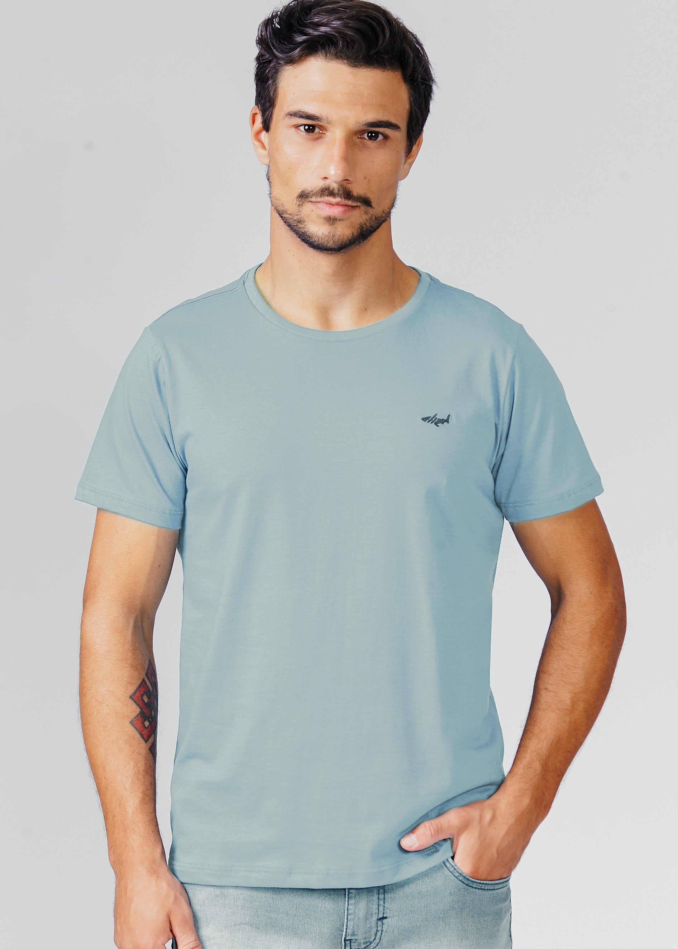 Camiseta Básica - Cinza