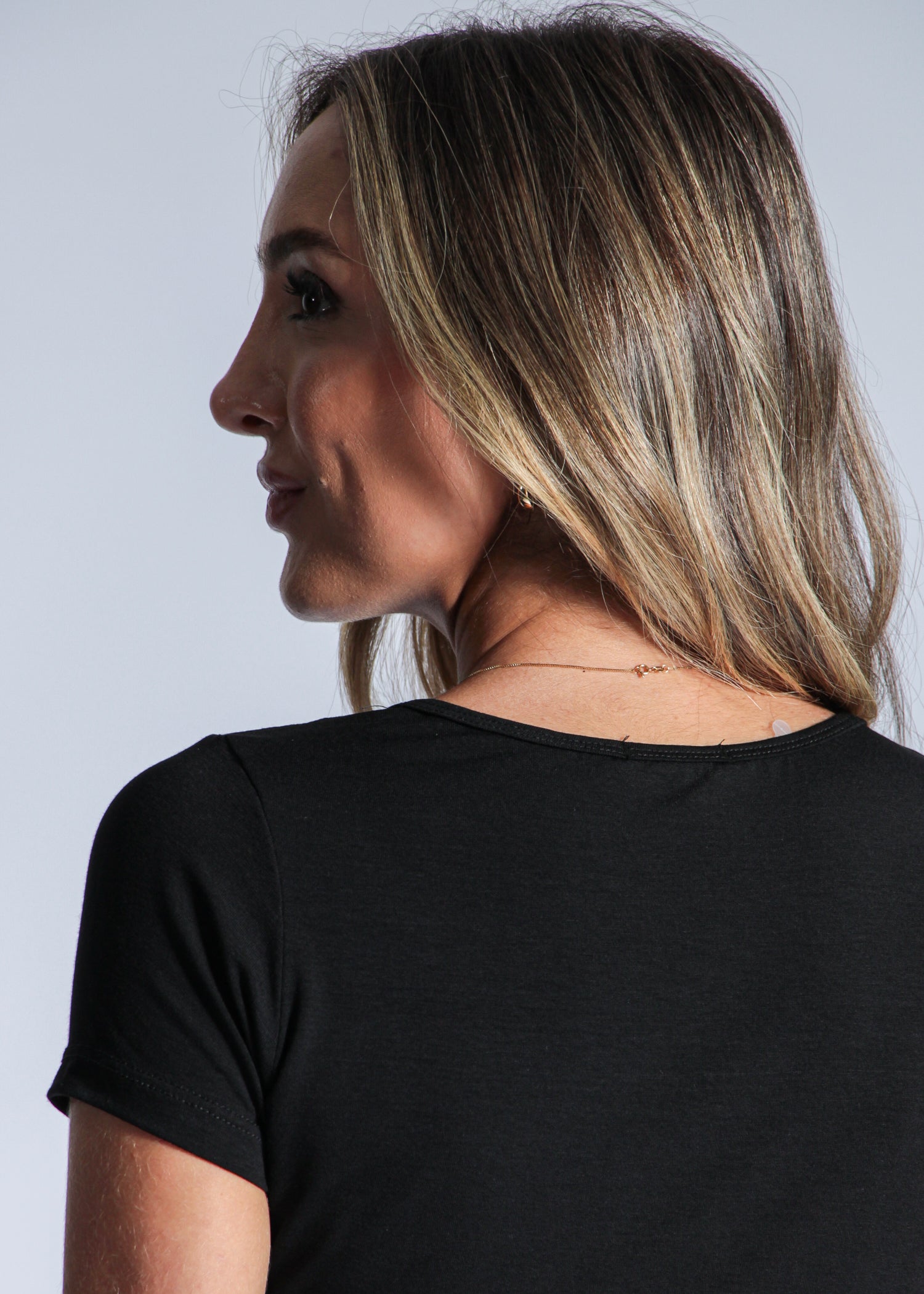 Blusa Viscolycra Gola V - Preta