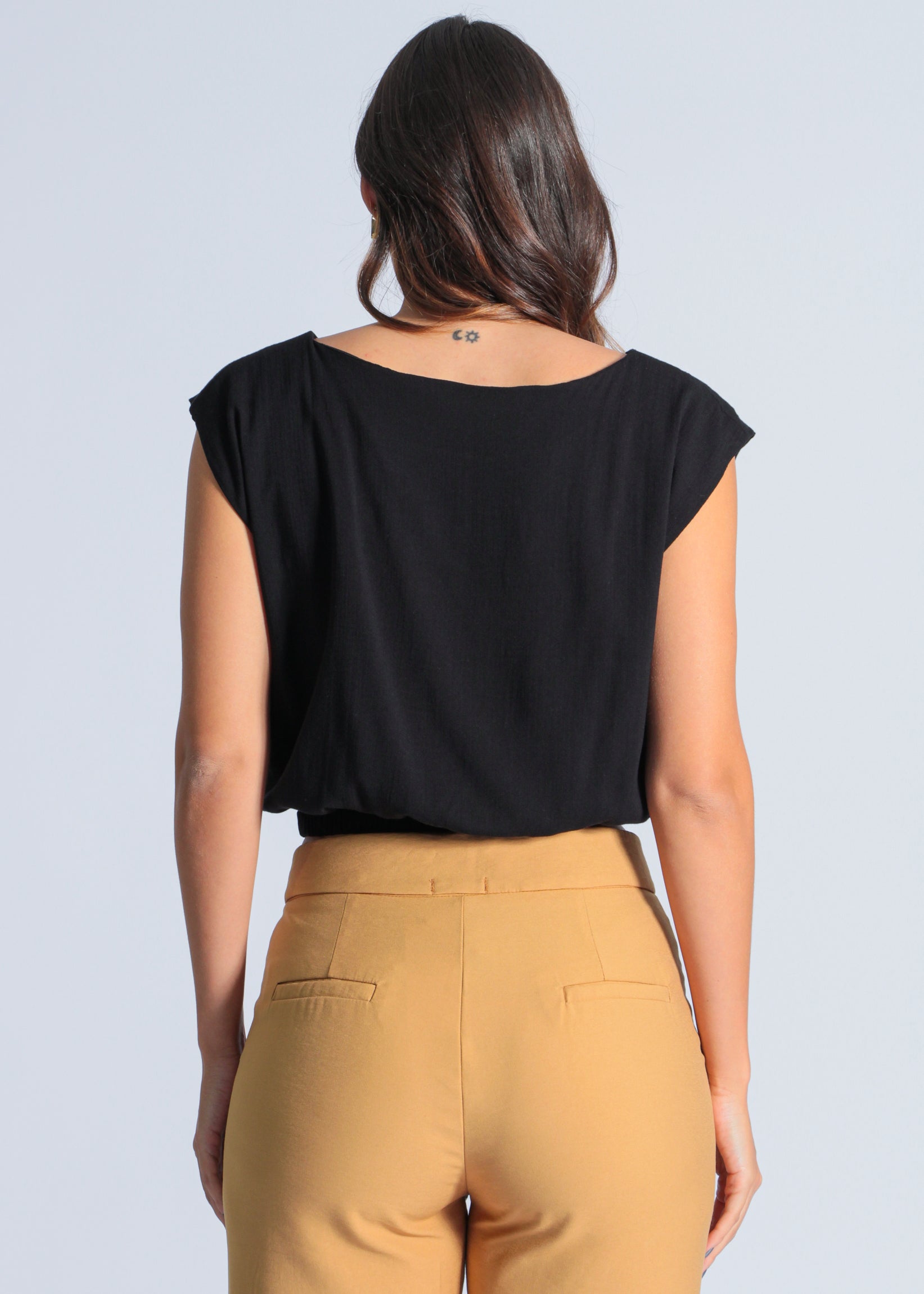 Blusa Viscose Canoa - Preta