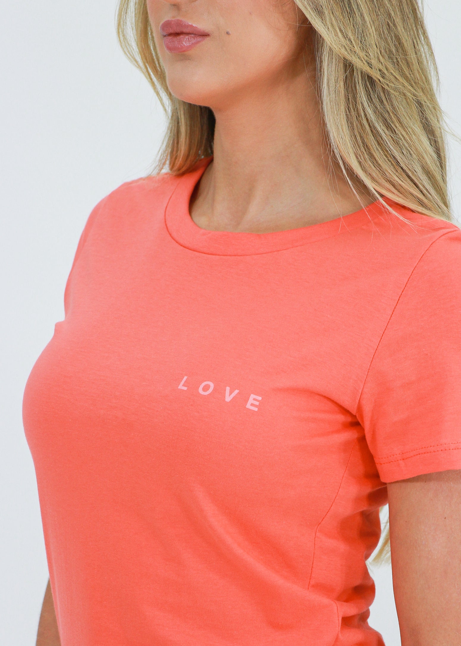 Camiseta Love - Coral