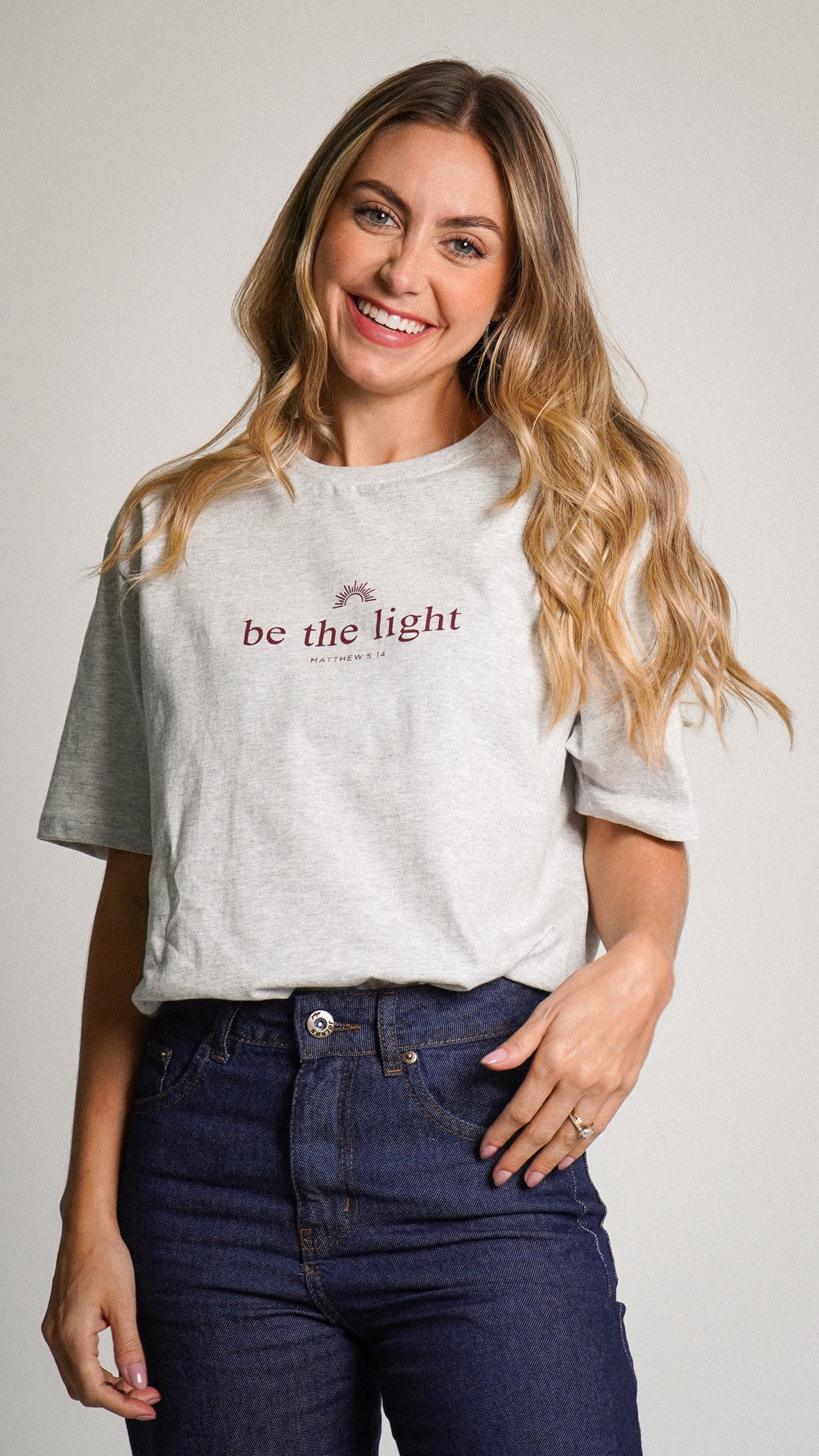 Camiseta Oversized Cinza - Be the Light