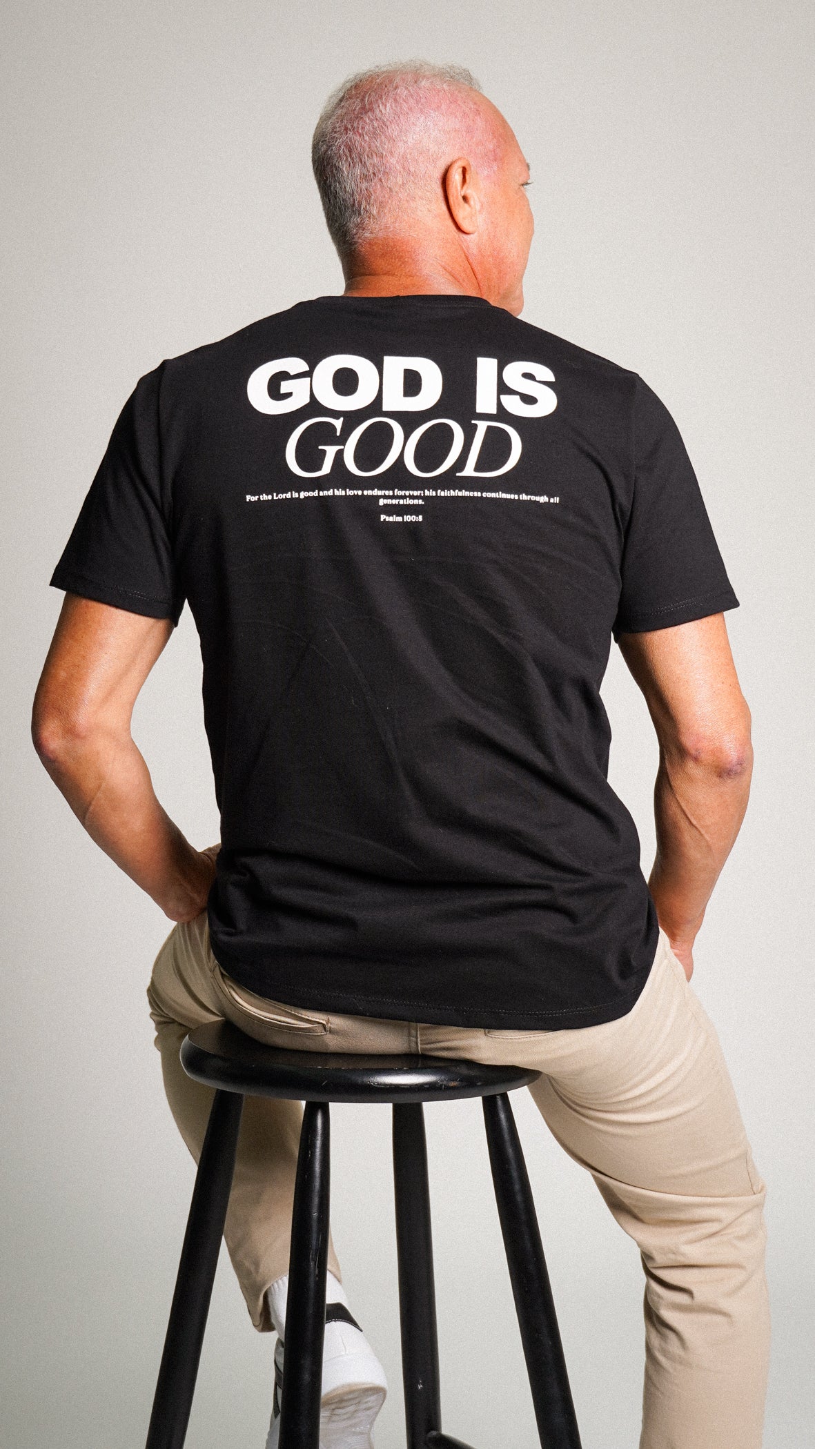 Camiseta Estampada God is Good - Preta