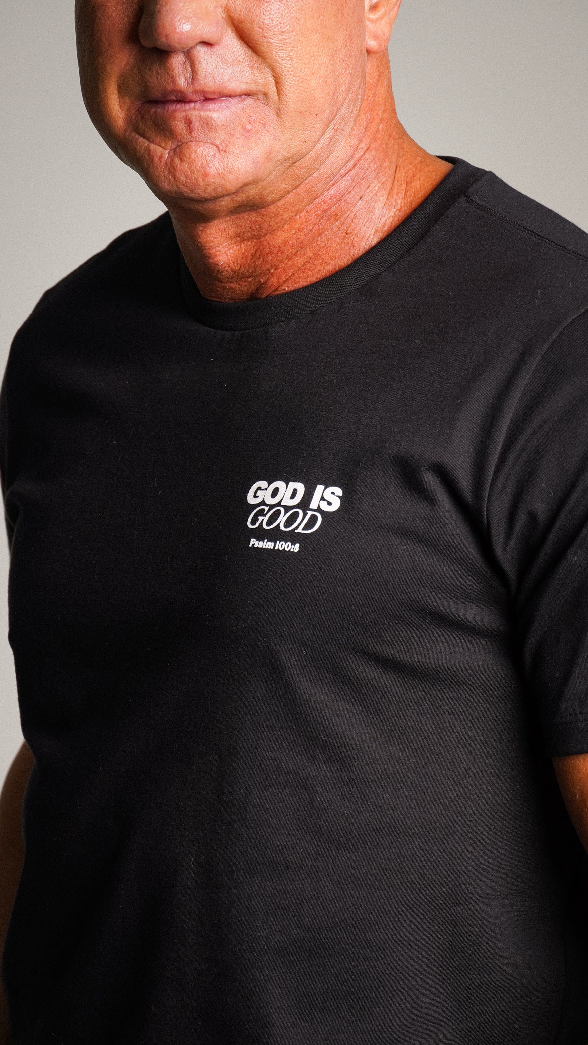 Camiseta Estampada God is Good - Preta