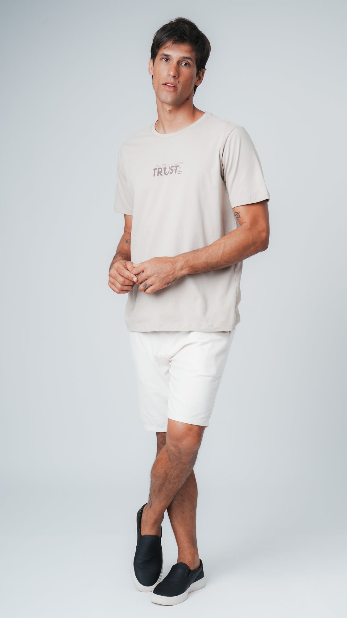 Camiseta Estampada Trust - Bege