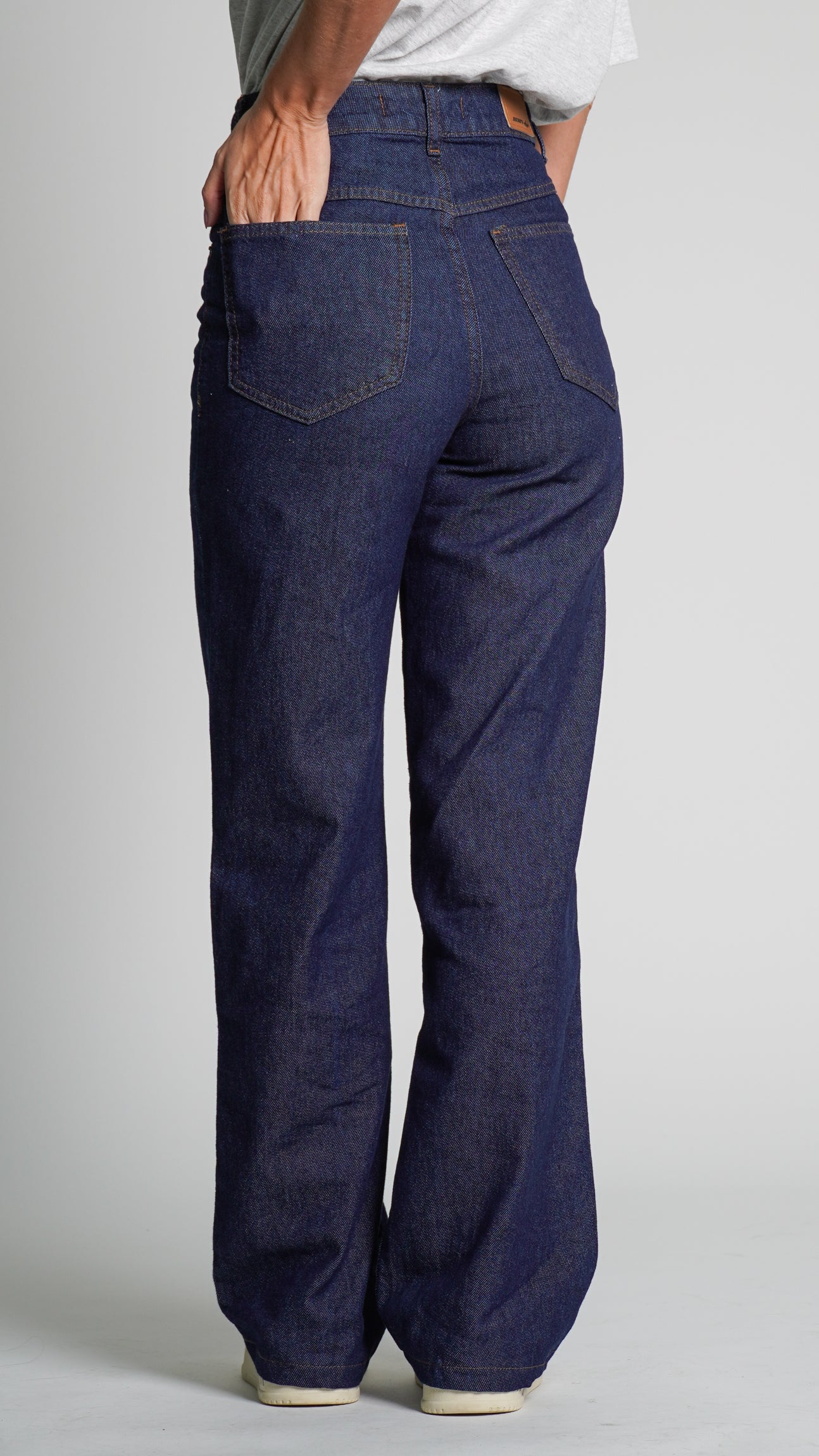 Calça Jeans Reta - Amaciada