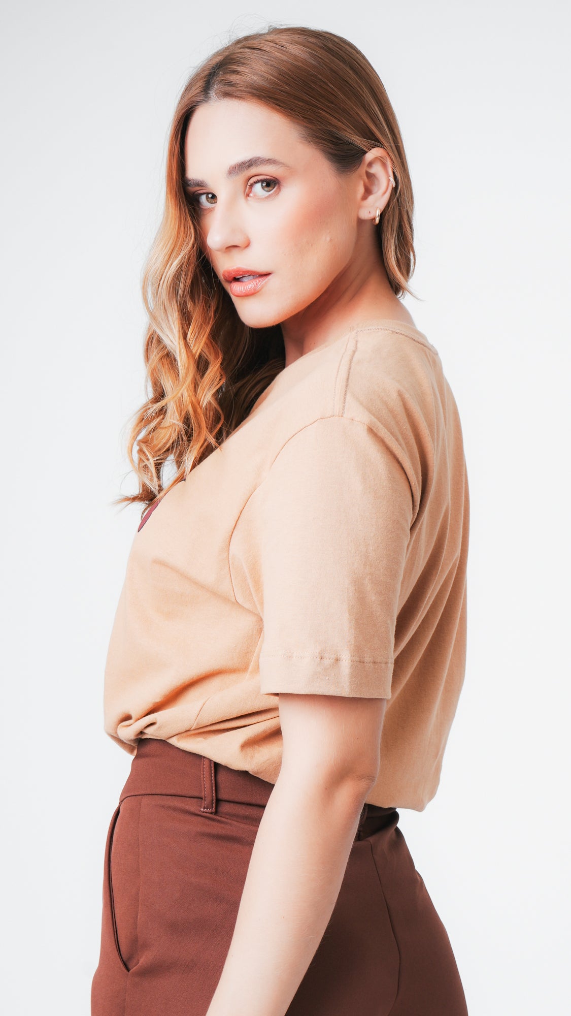 Camiseta Oversized Cherry - Ocre