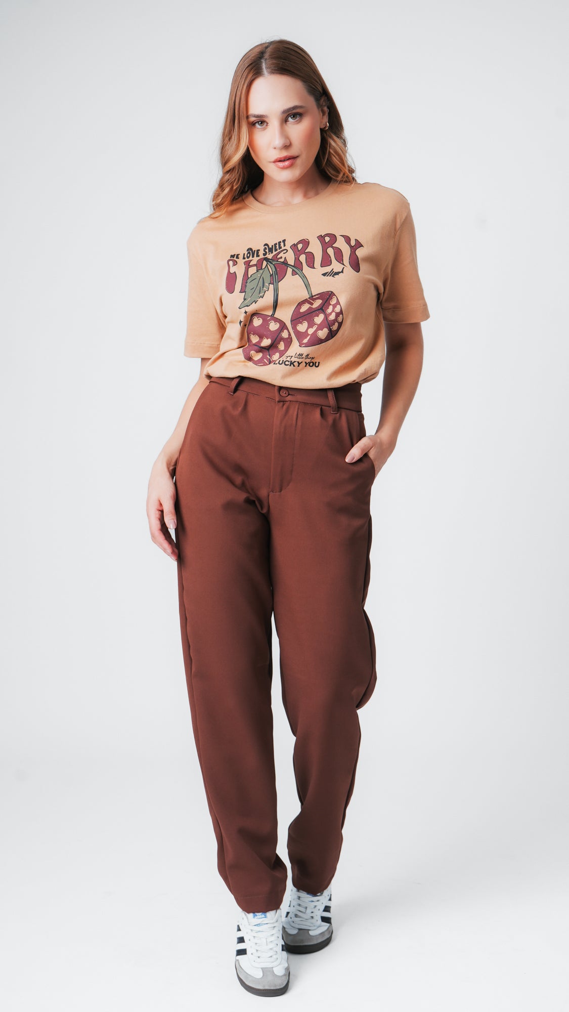 Camiseta Oversized Cherry - Ocre
