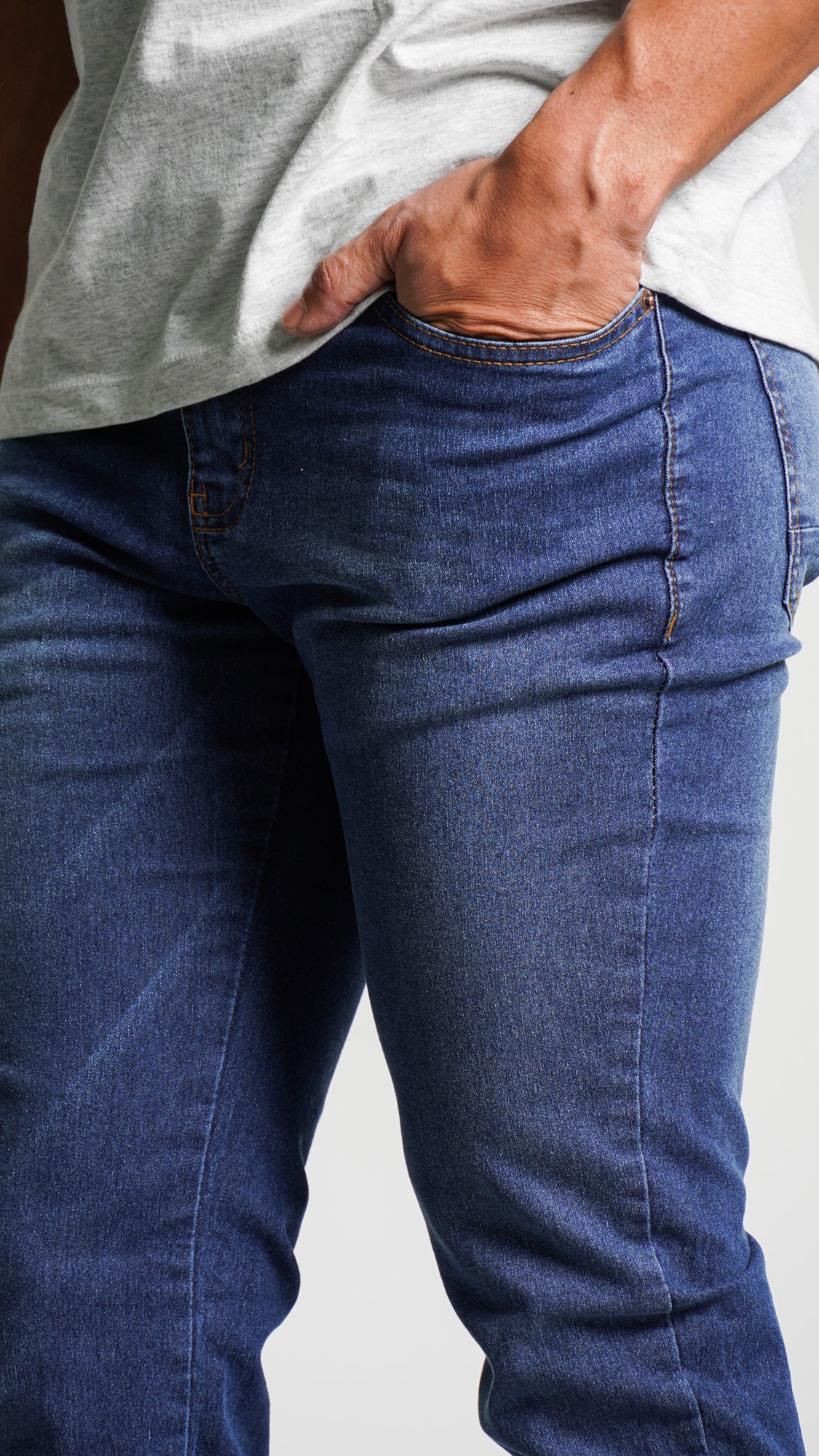 Calça Jeans - Escura Bolso Recorte