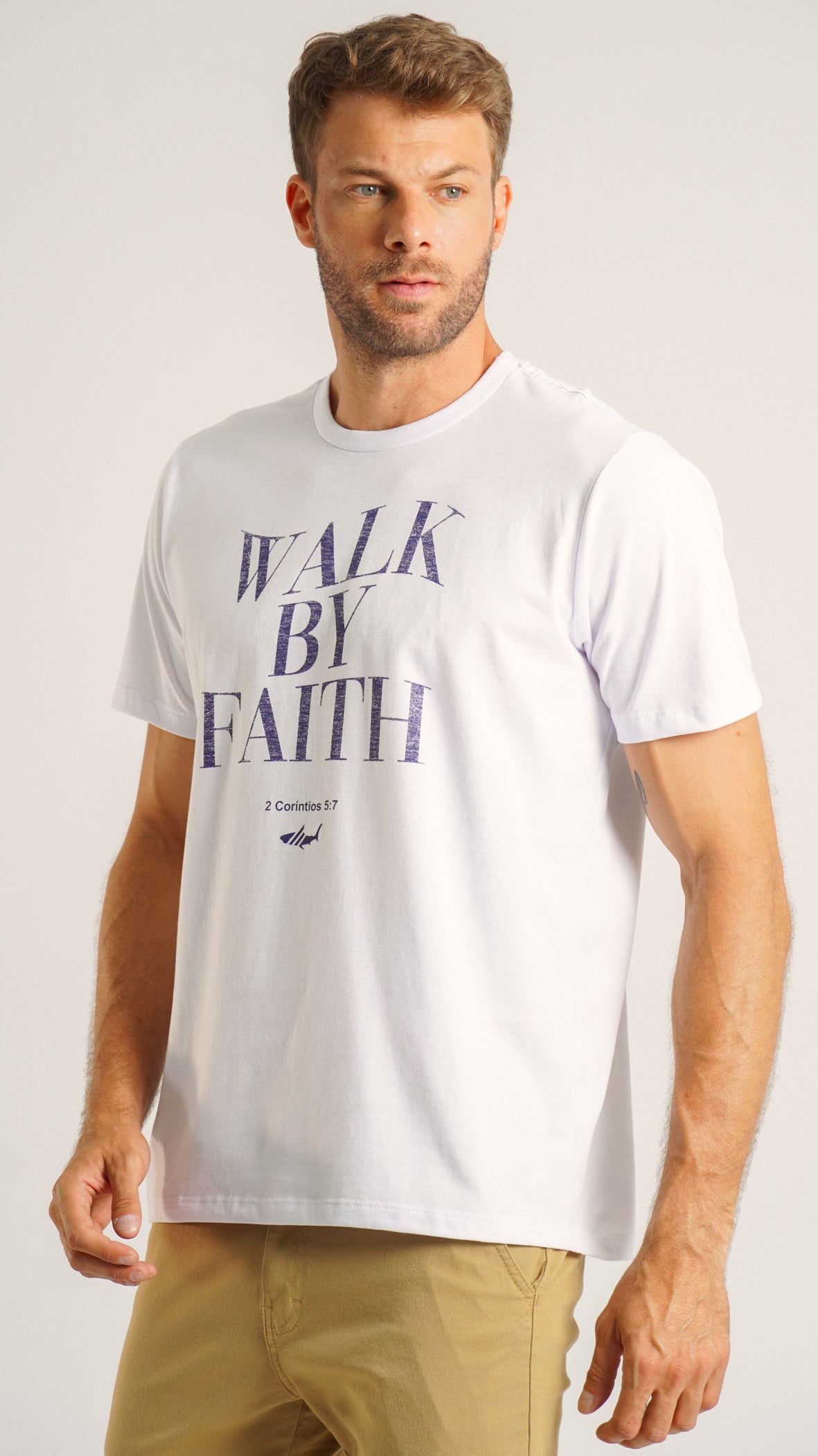 Camiseta Estampada Walk By Faith - Branca