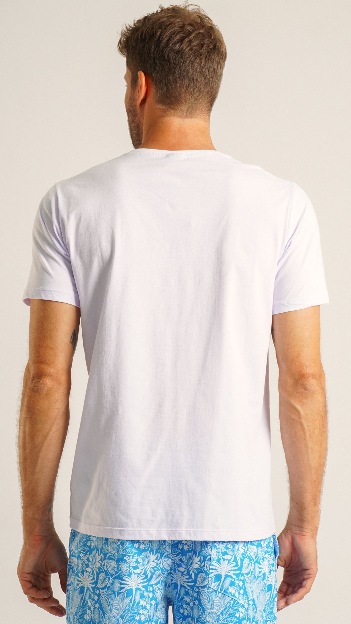 Camiseta Básica - Branca