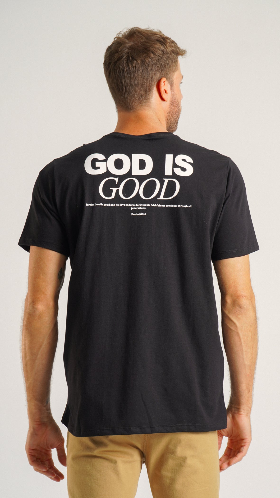 Camiseta Estampada God is Good - Preta