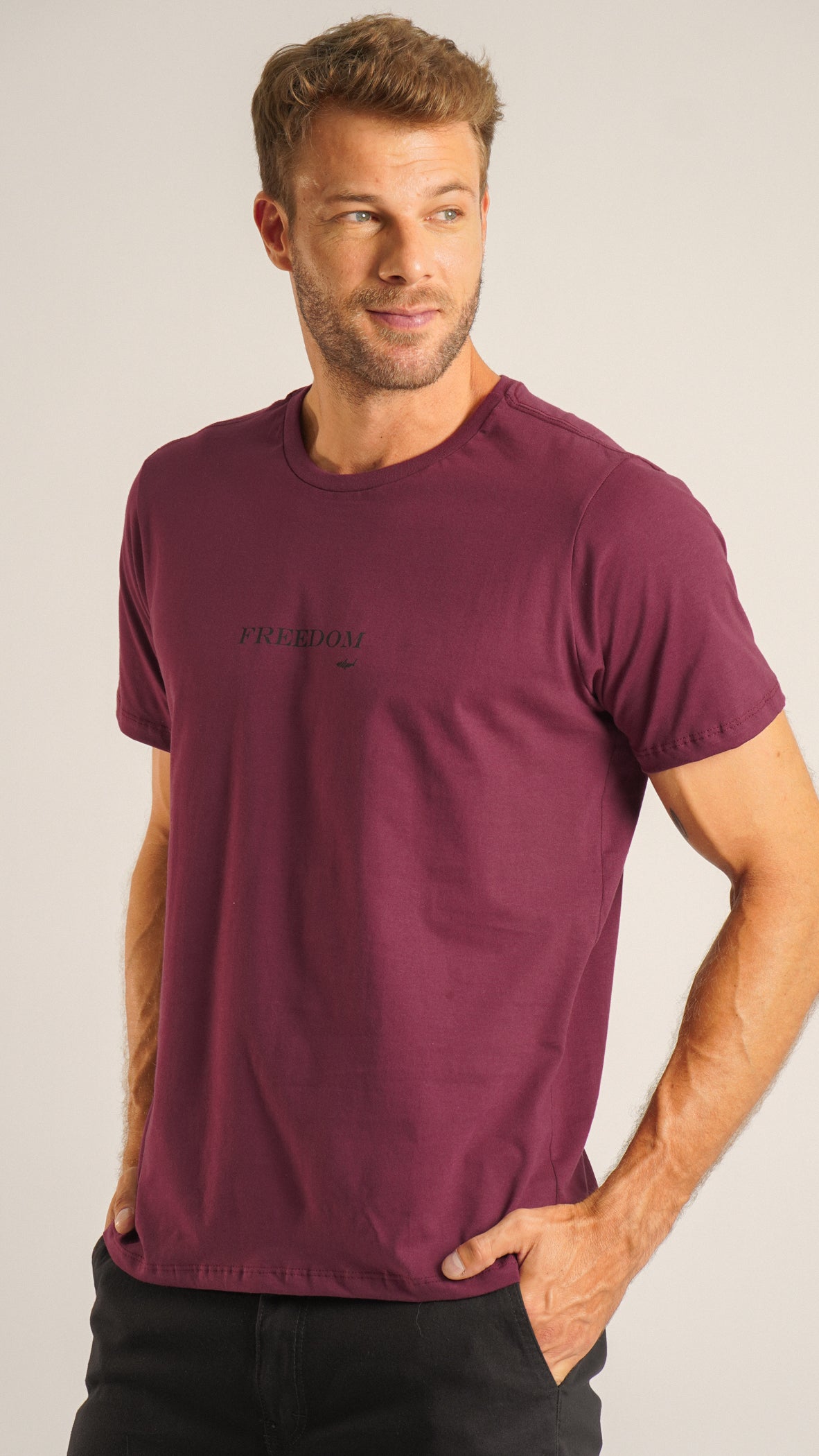 Camiseta Estampada Freedom - Bordô