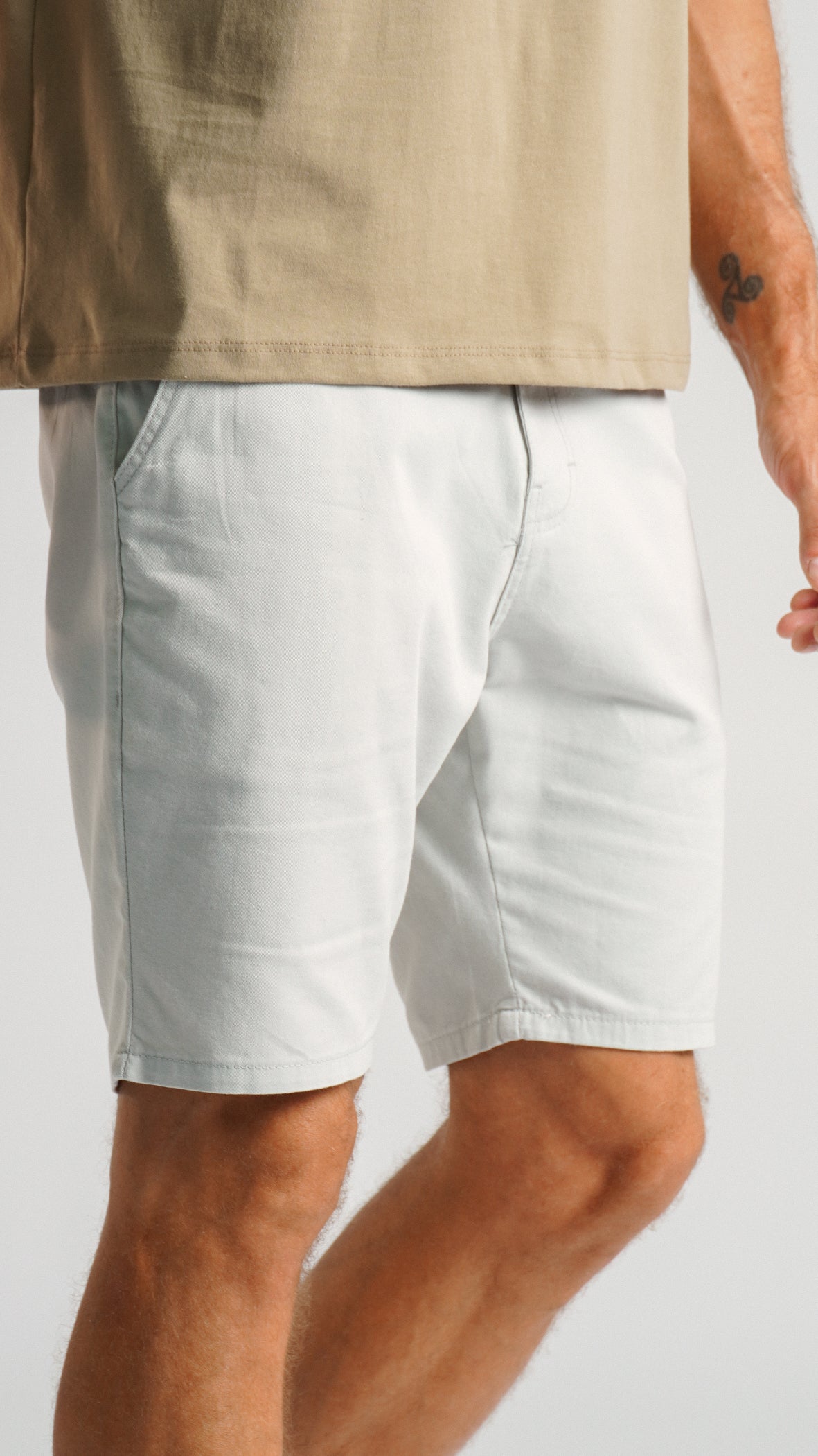 Bermuda Sarja Bolso Faca - Cinza