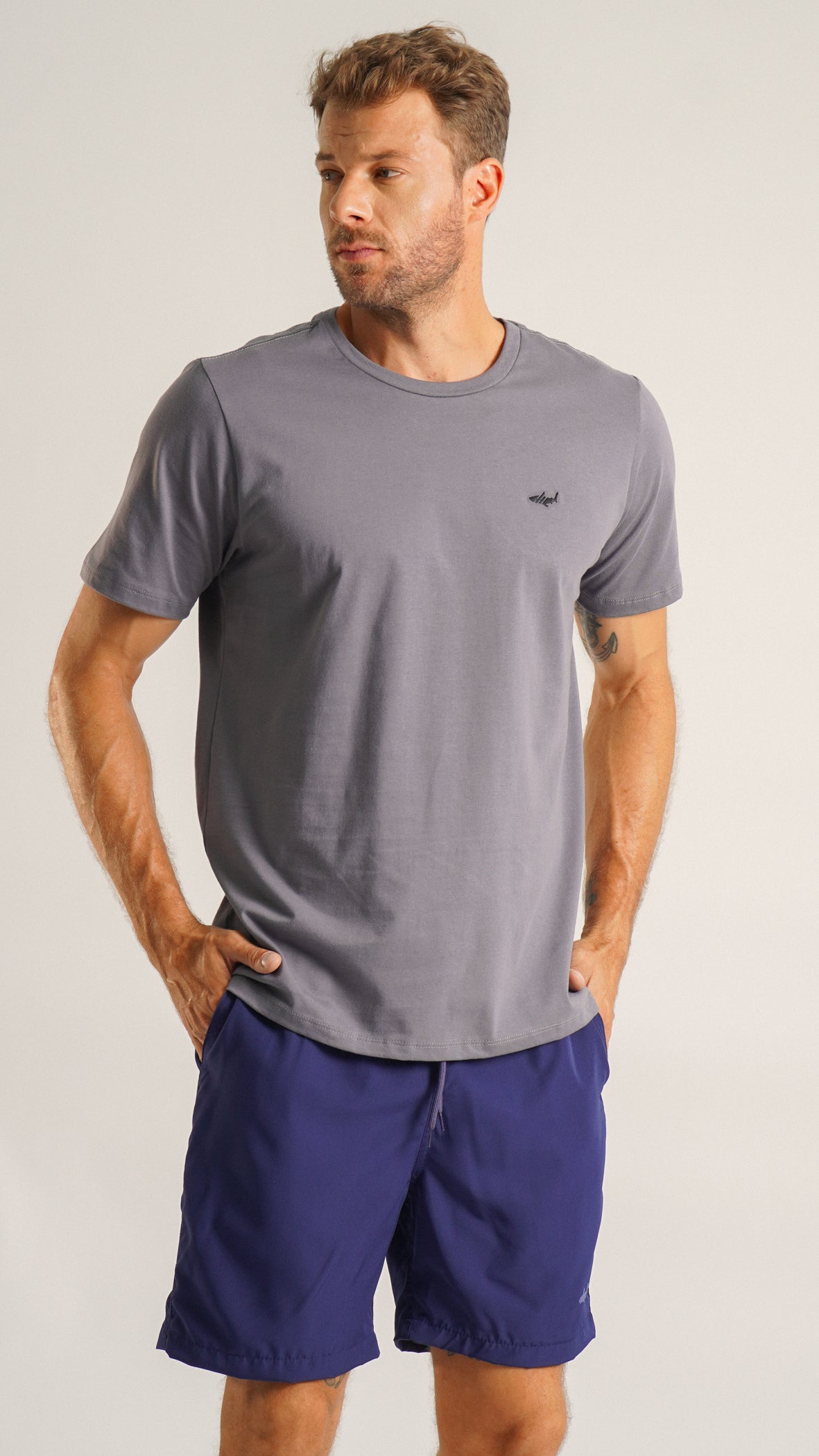 Bermuda Microfibra Lisa Longa - Azul Marinho