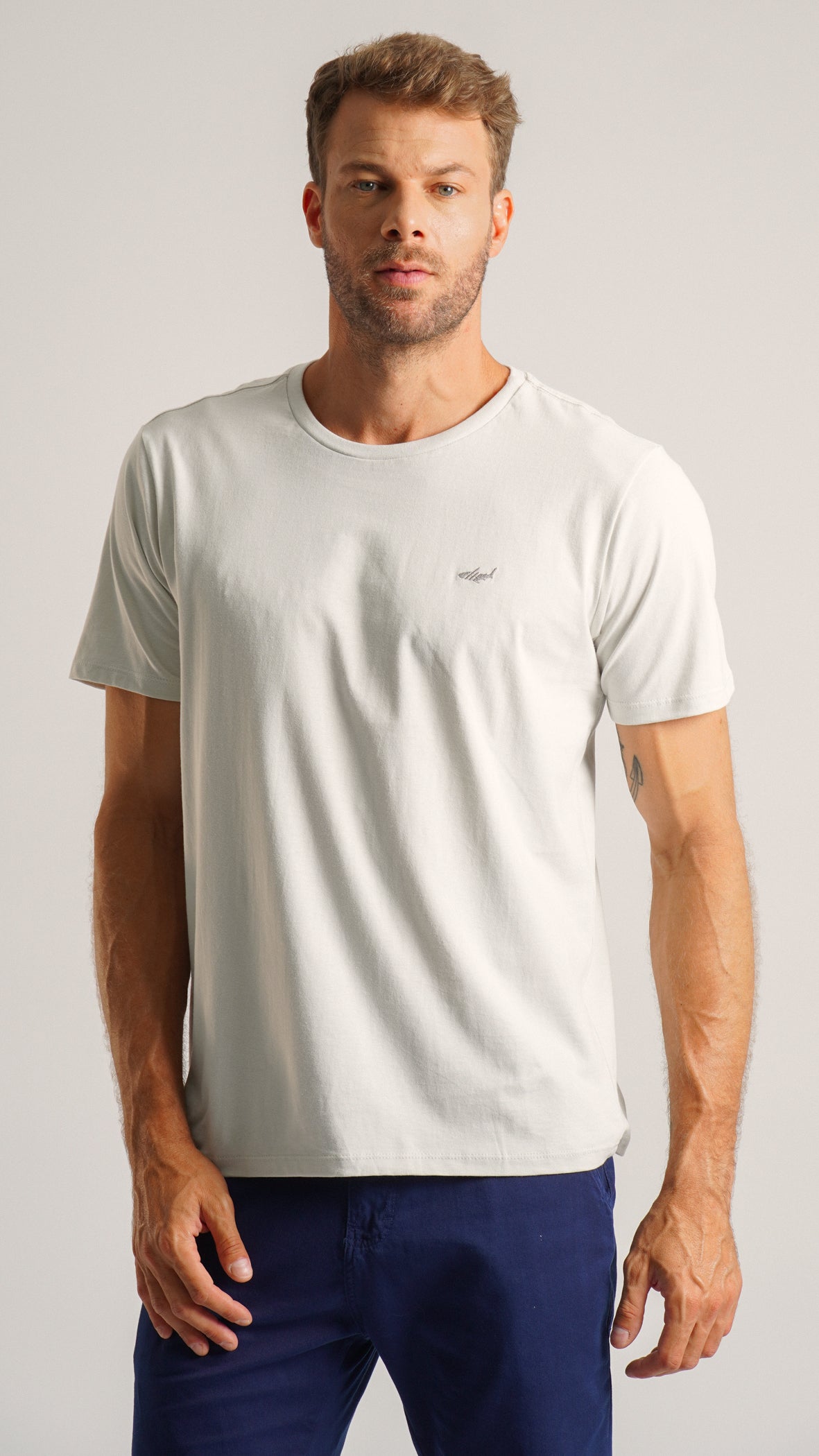 Camiseta Básica - Gelo