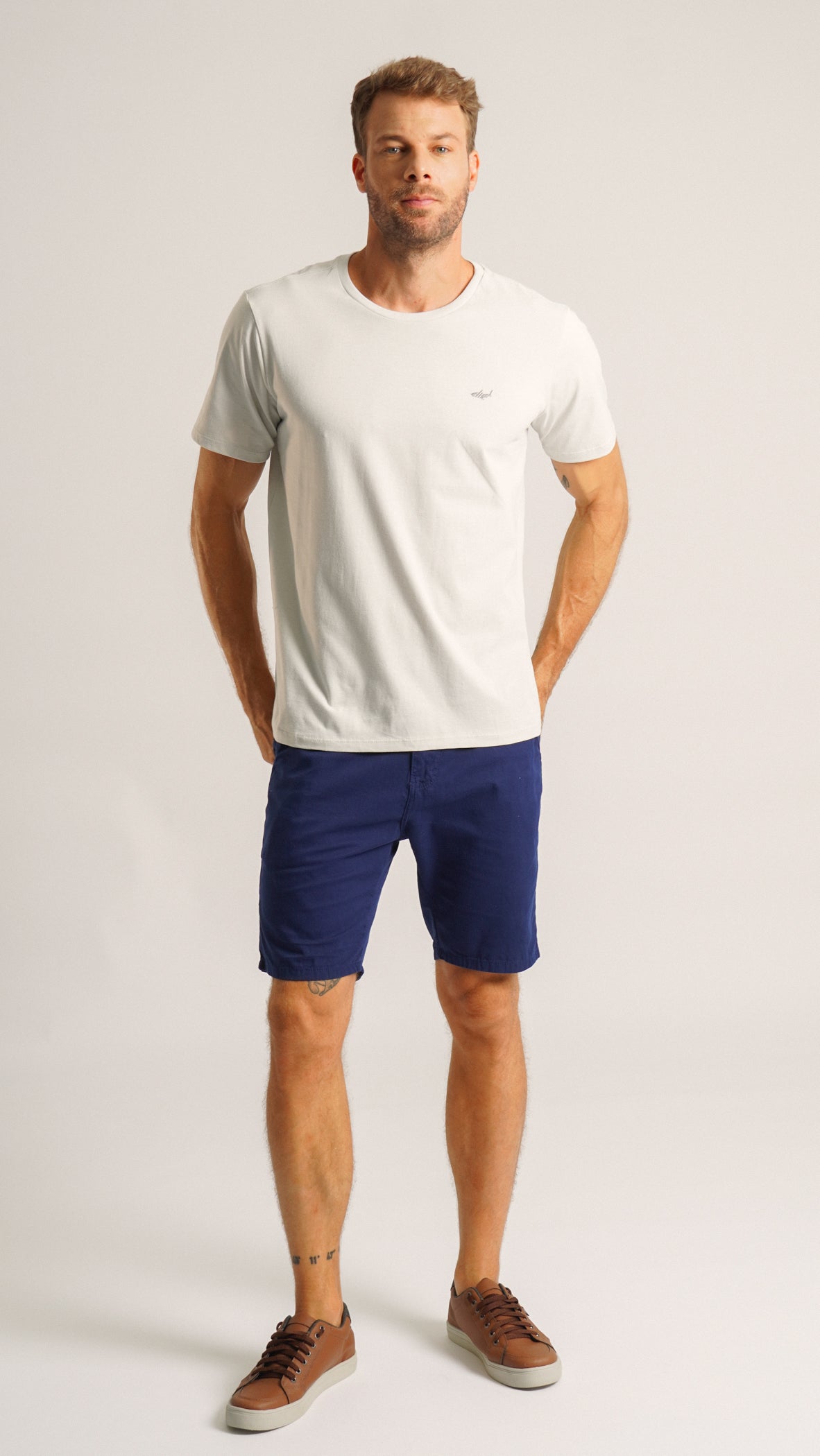 Camiseta Básica - Gelo