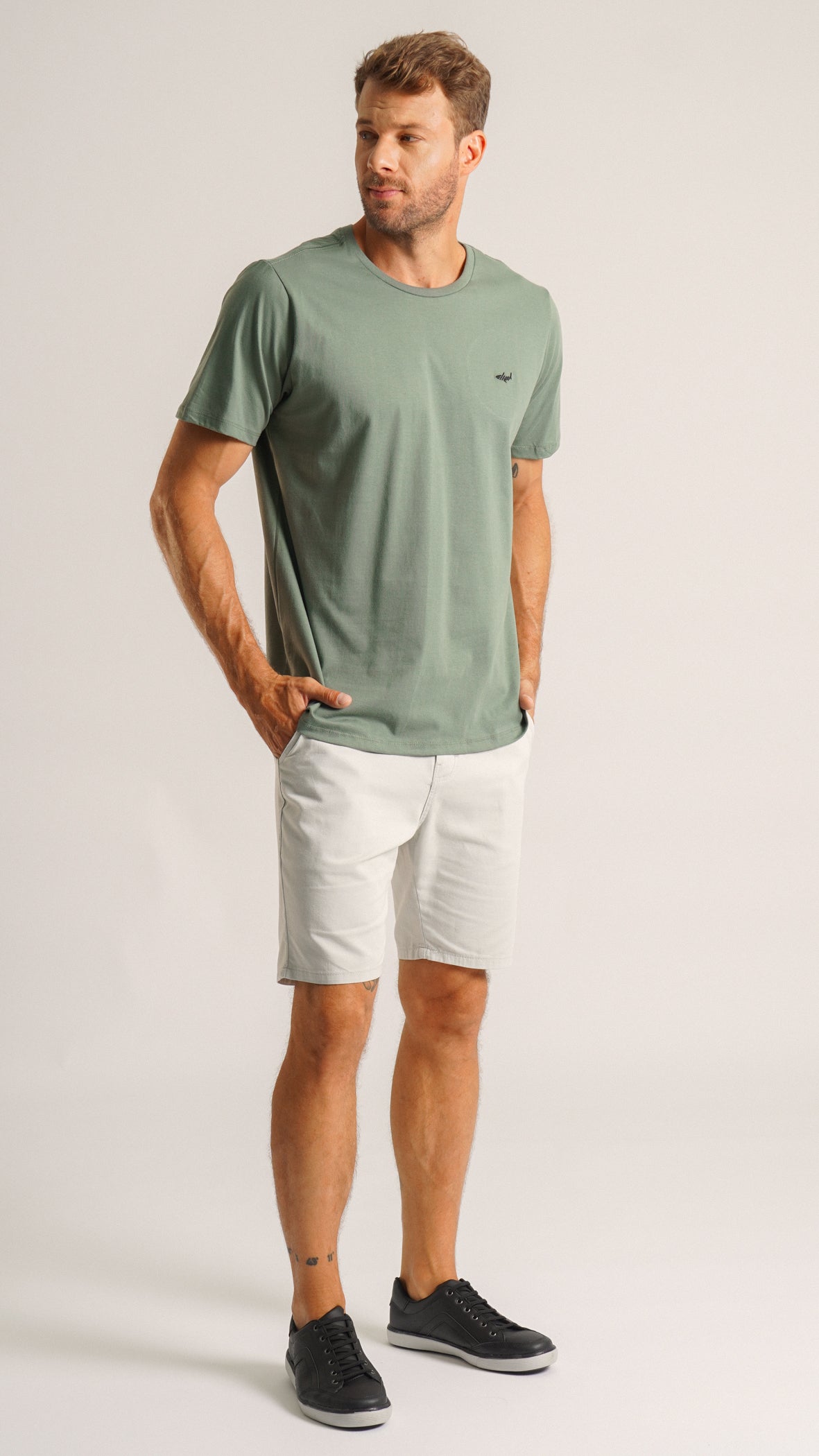 Camiseta Básica - Verde Militar