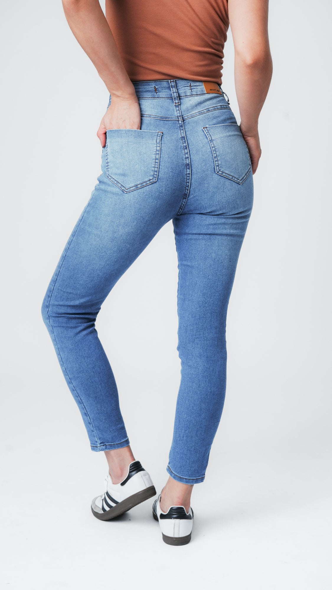 Calça Jeans - Clara Capri