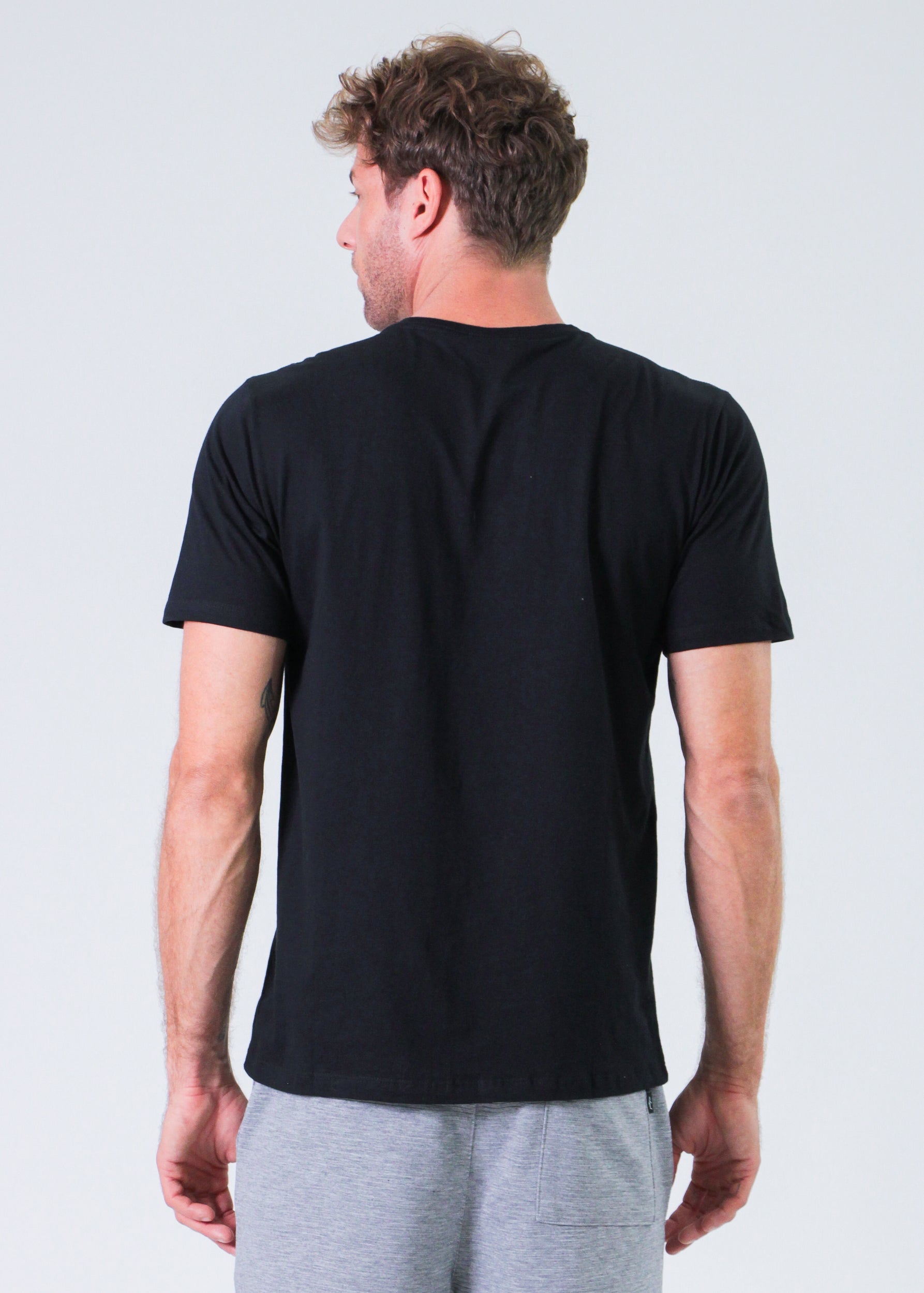 Camiseta Lisa - Preta