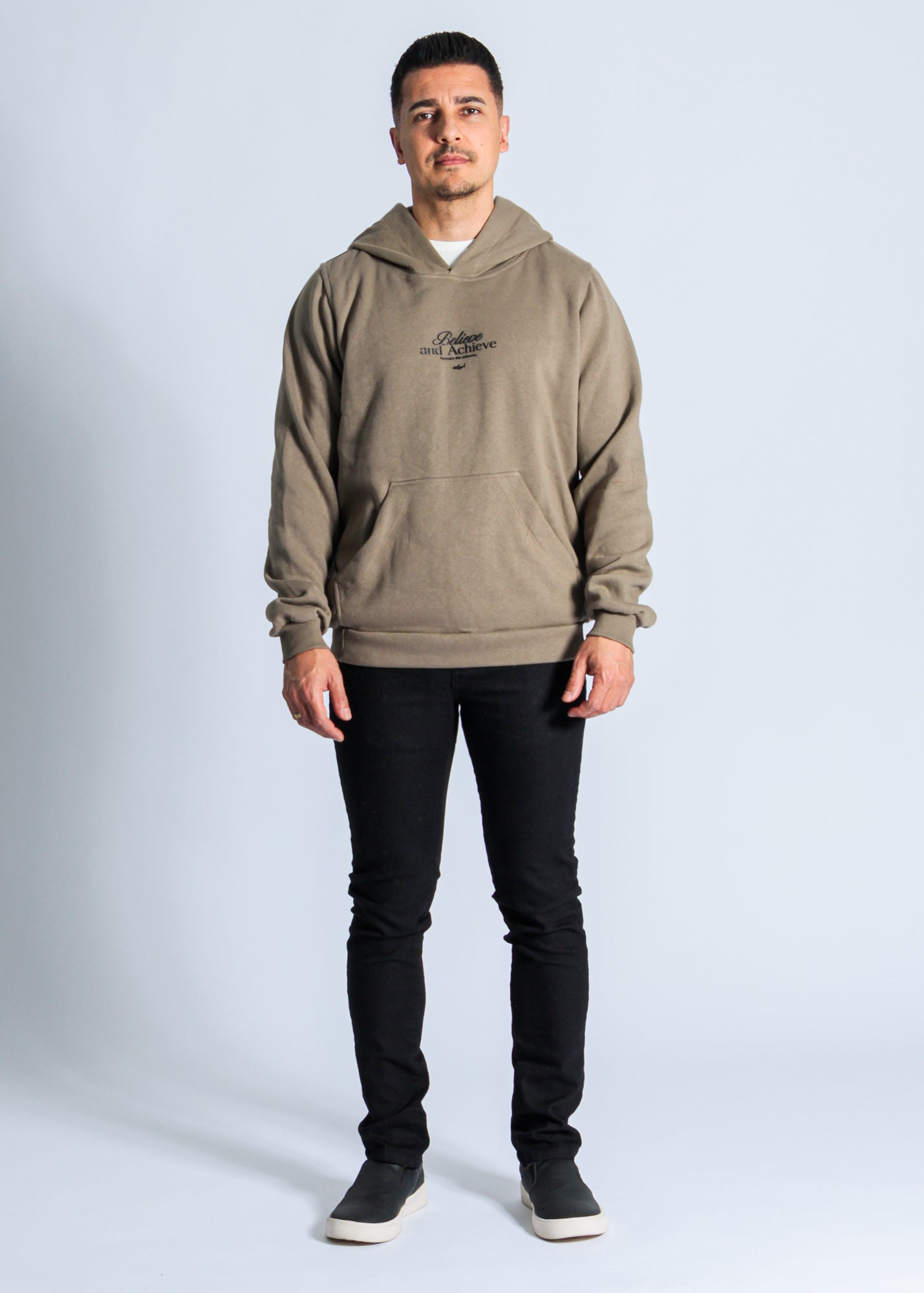 Moletom Canguru Premium Believe - Caqui