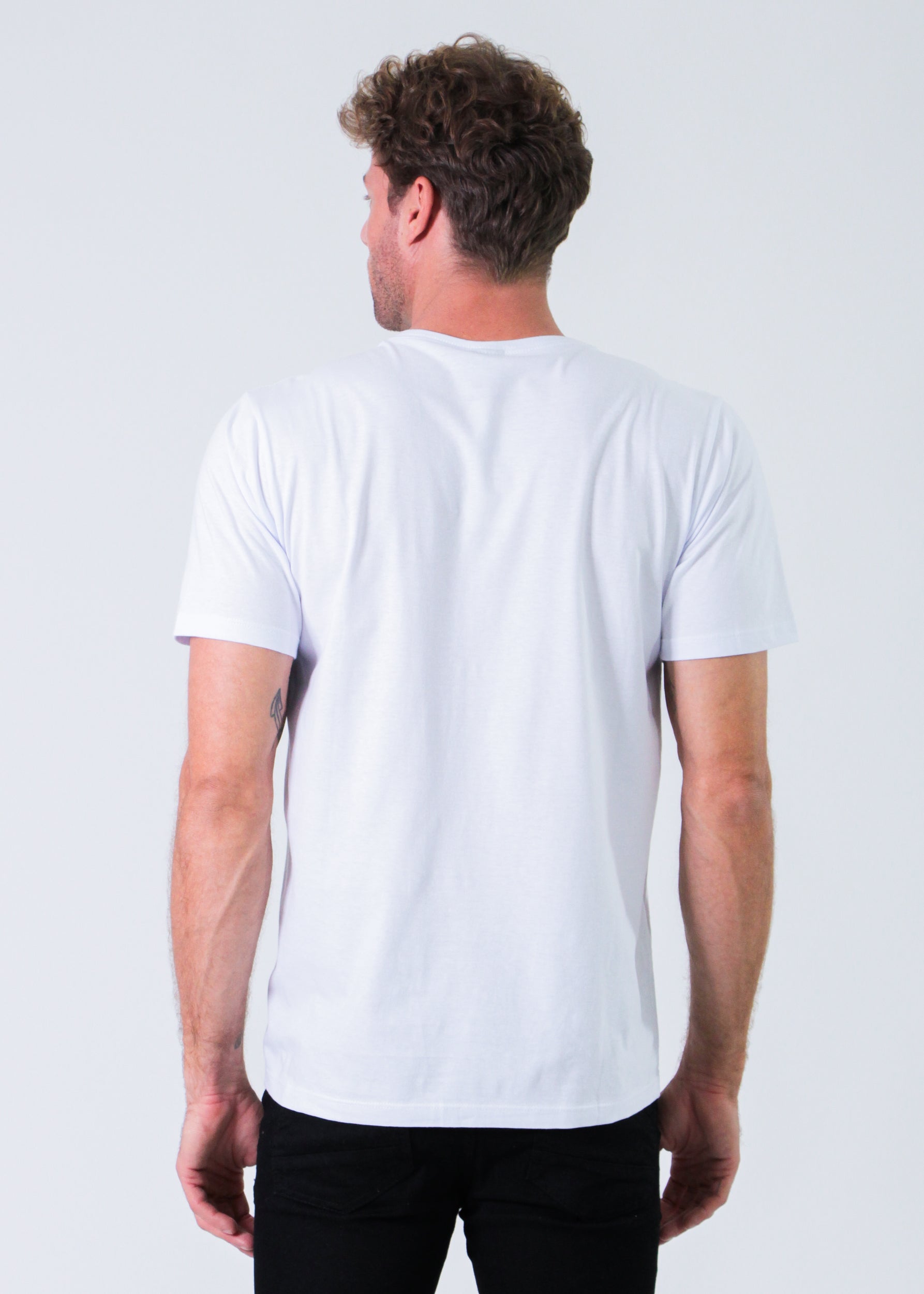 Camiseta Básica - Branca