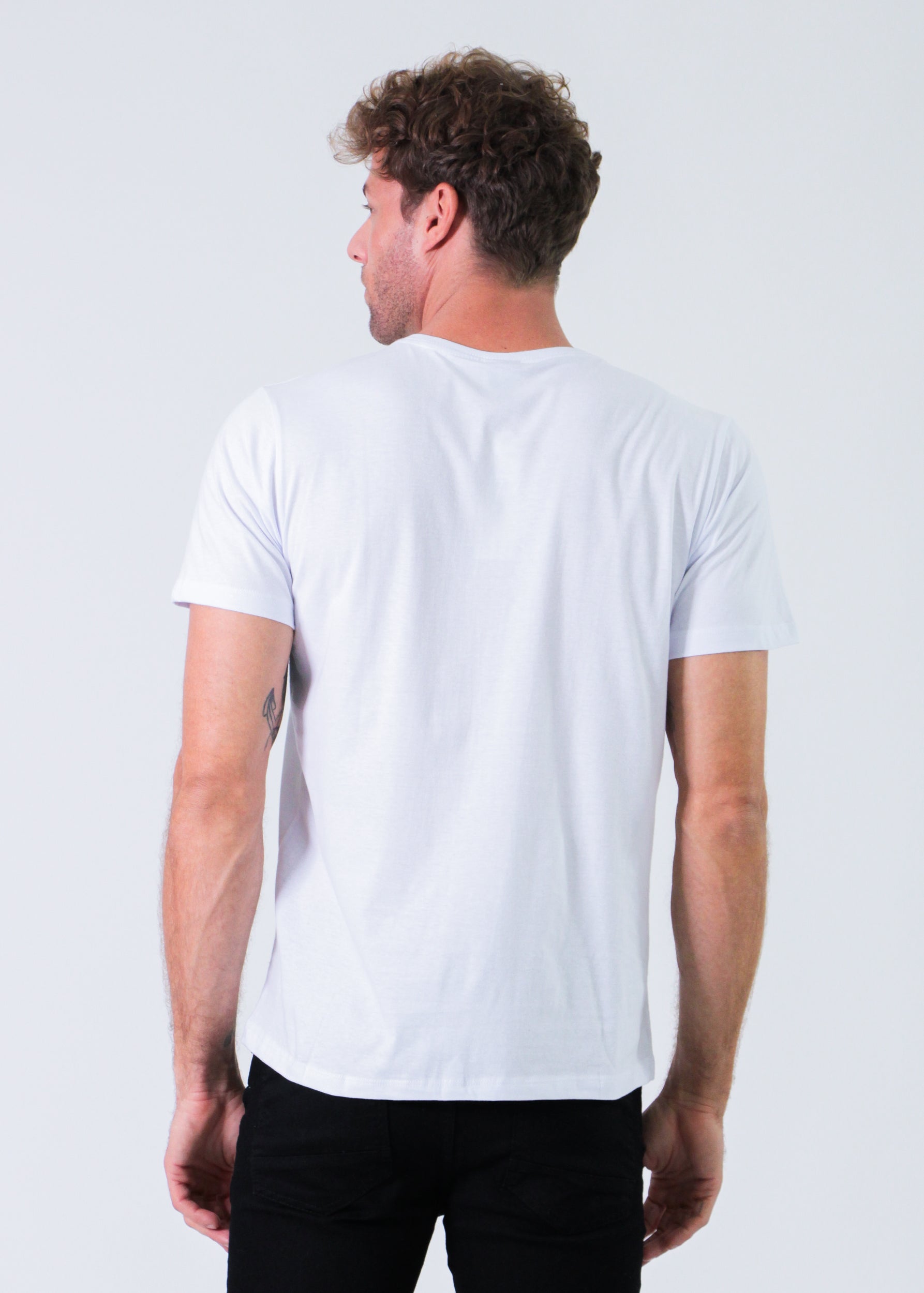 Camiseta Básica - Branca