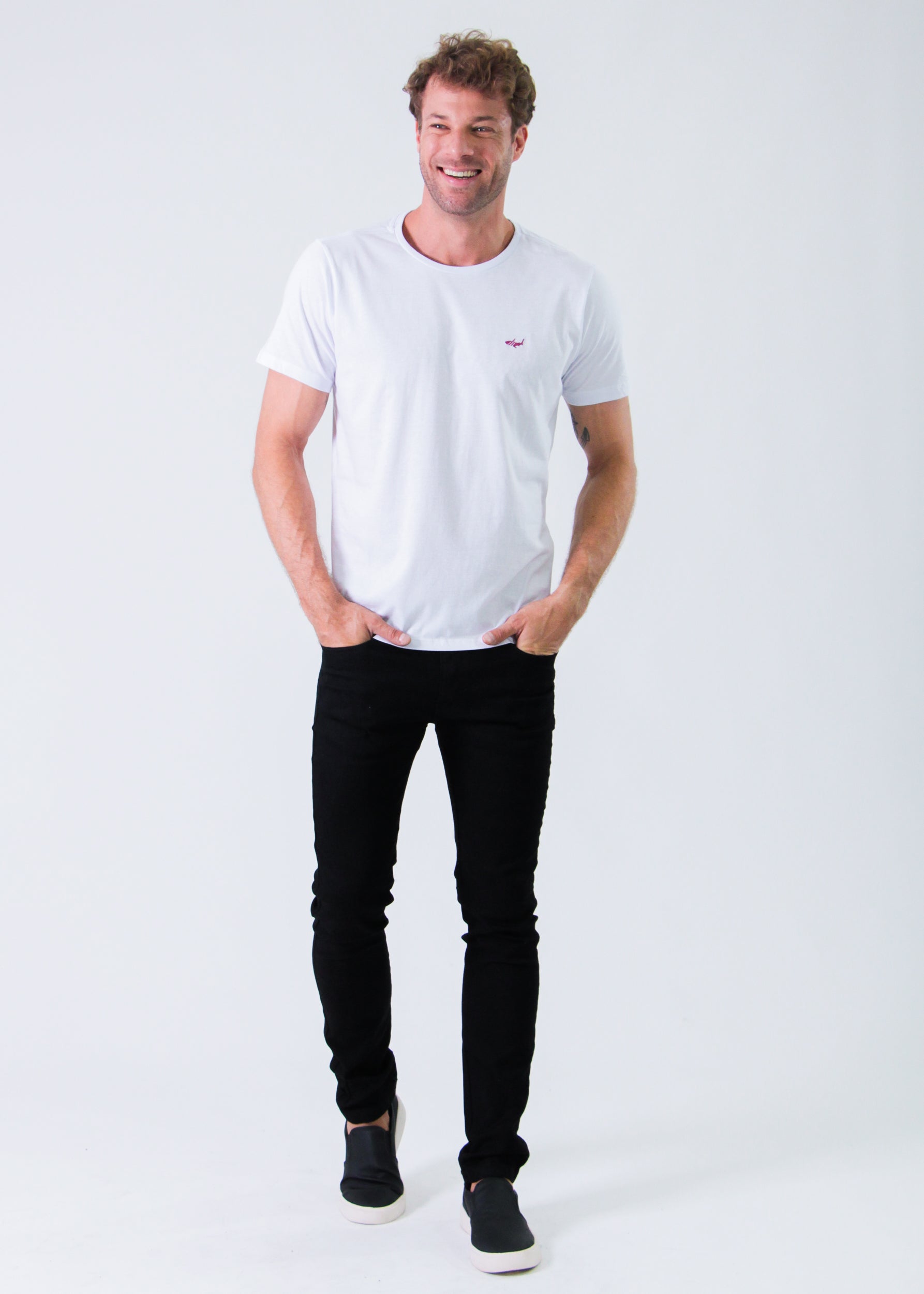 Camiseta Básica - Branca