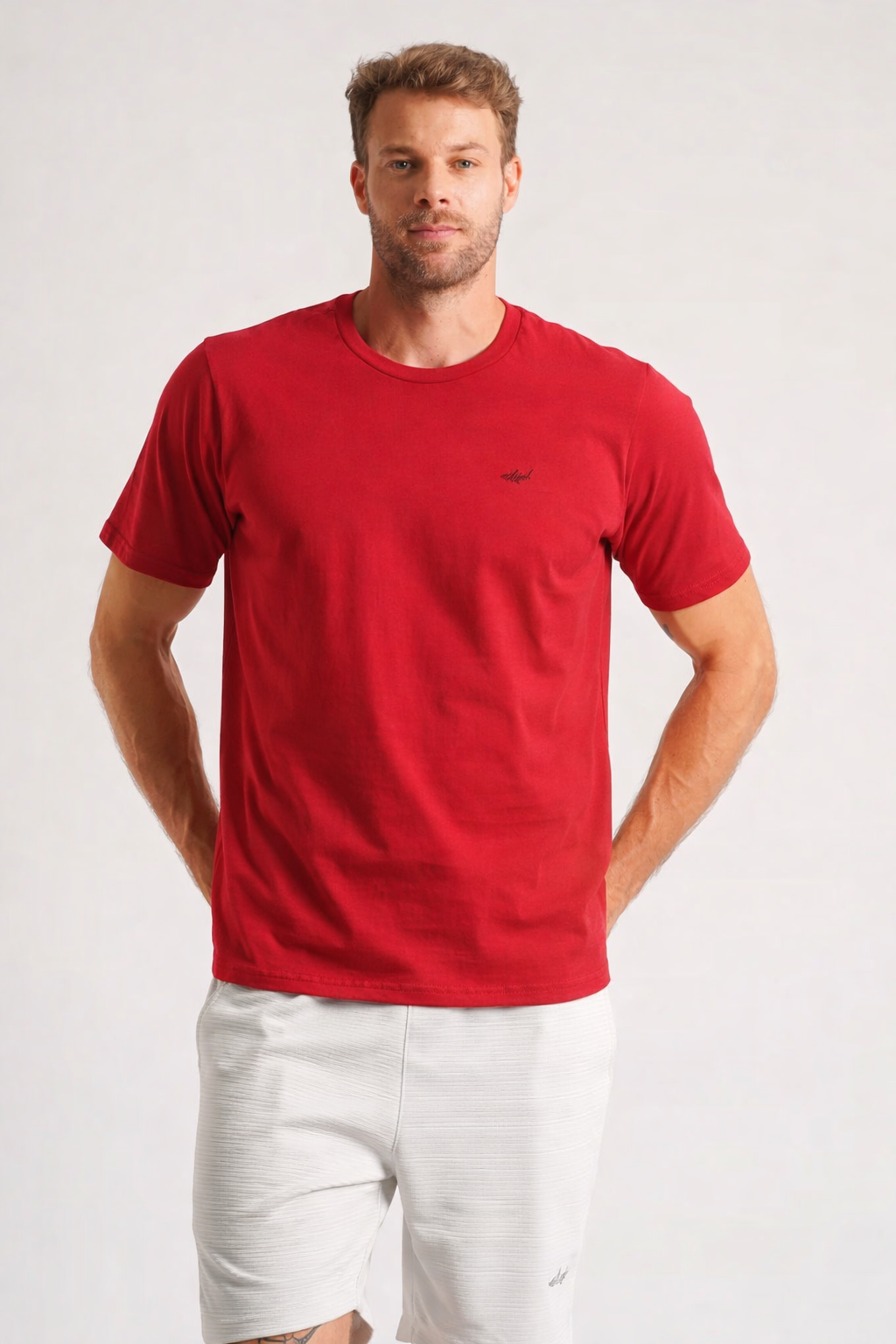 Camiseta Básica - Vermelha