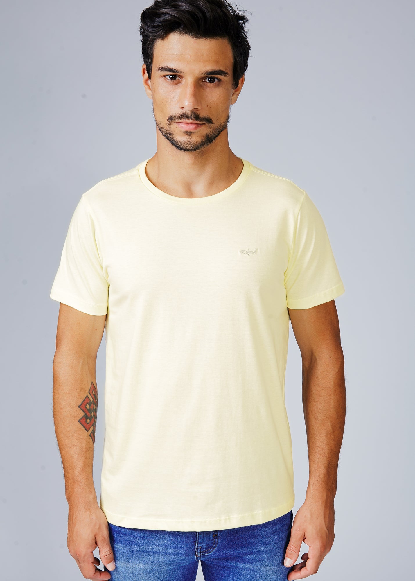 Camiseta Básica - Amarelo Bebê