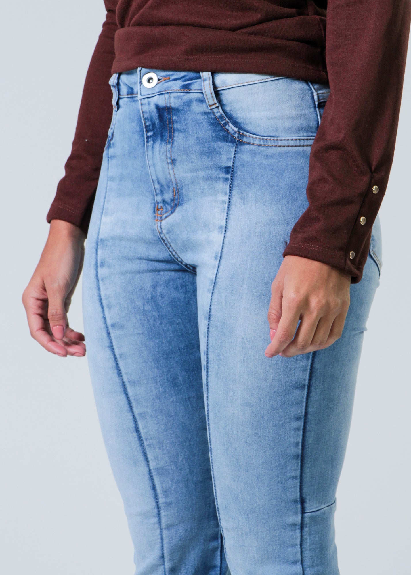 Calça Jeans Fenda - Clara