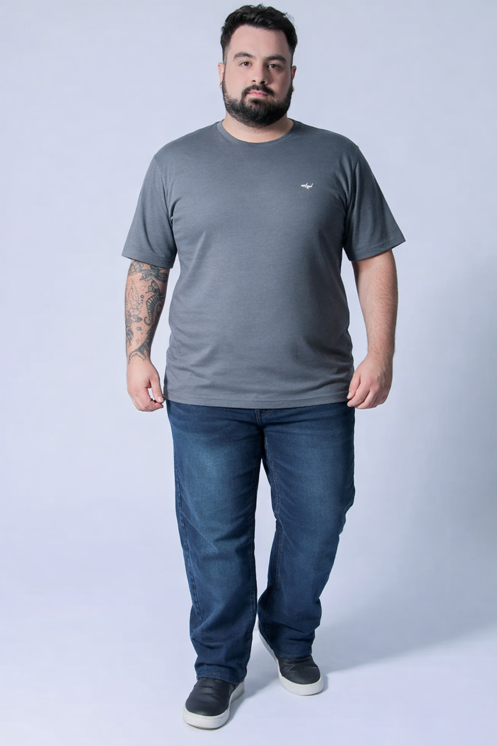 Camiseta Básica - Grafite