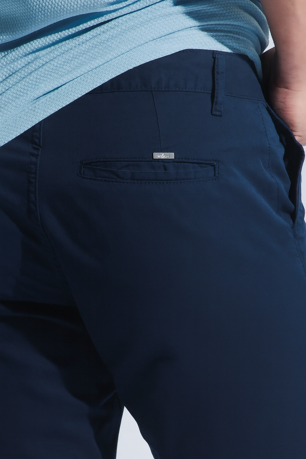 Bermuda Sarja Bolso Faca - Azul Marinho