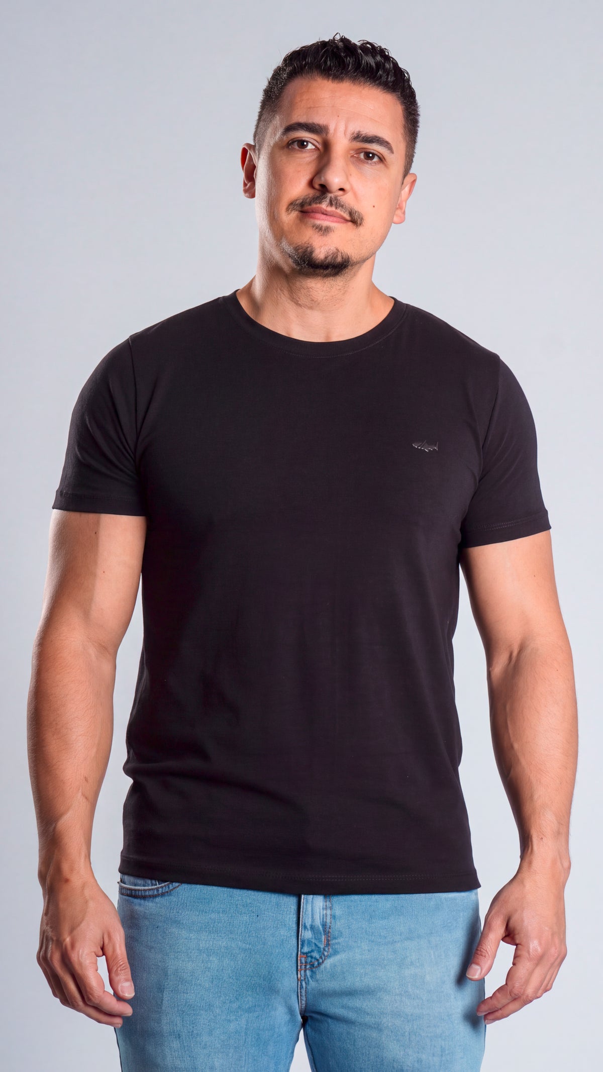Camiseta Slim Gold - Preta