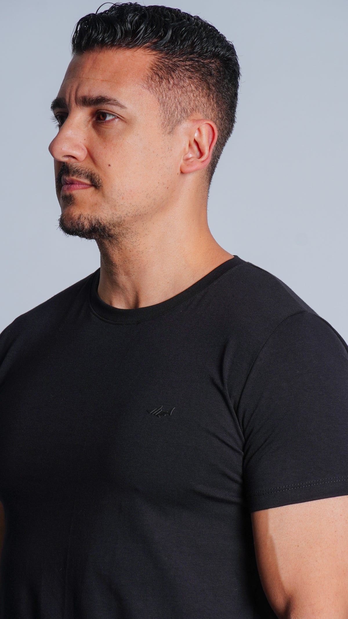 Camiseta Slim Gold - Preta