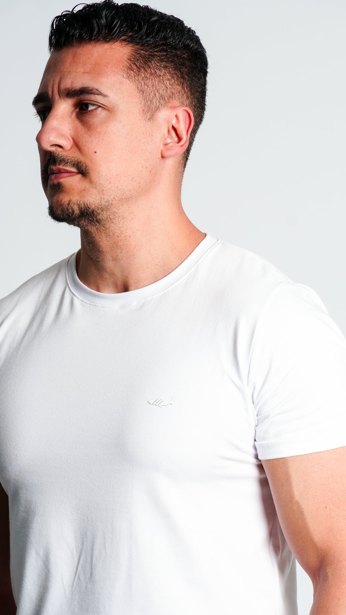 Camiseta Slim Gold - Branca